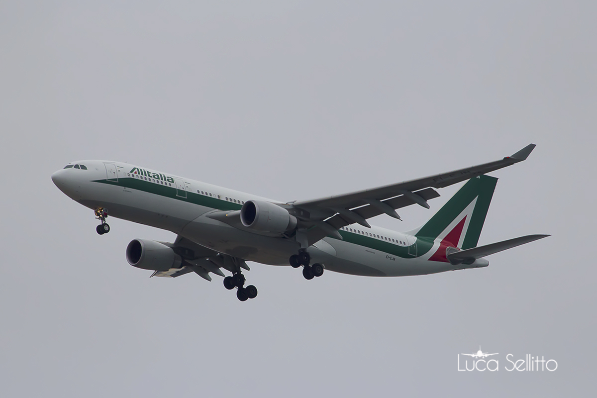 Airbus a330-202 Alitalia