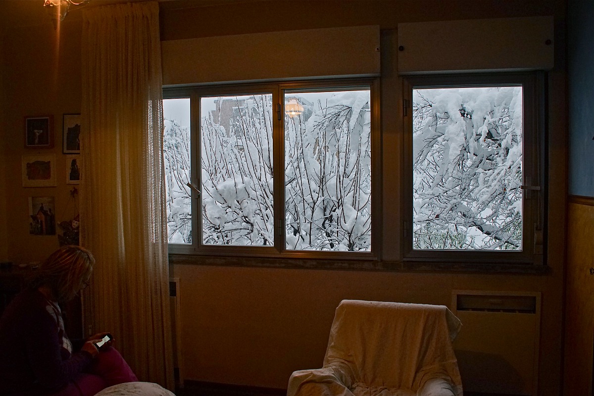sms: quì nevica molto