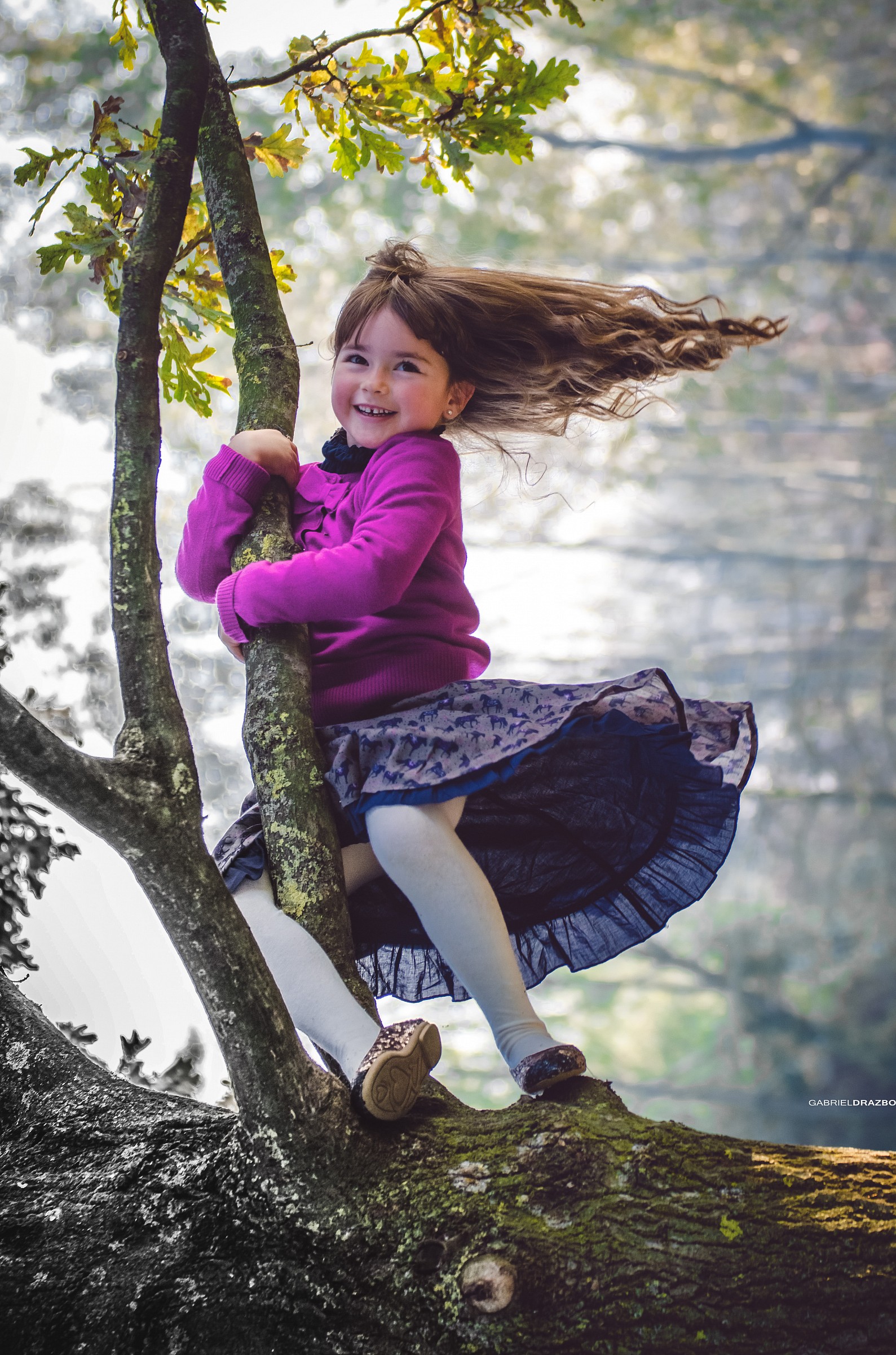 sospesa in verticale