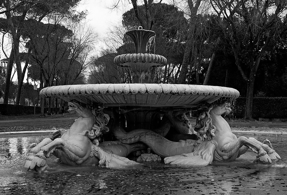 la fontana dei cavalli marini