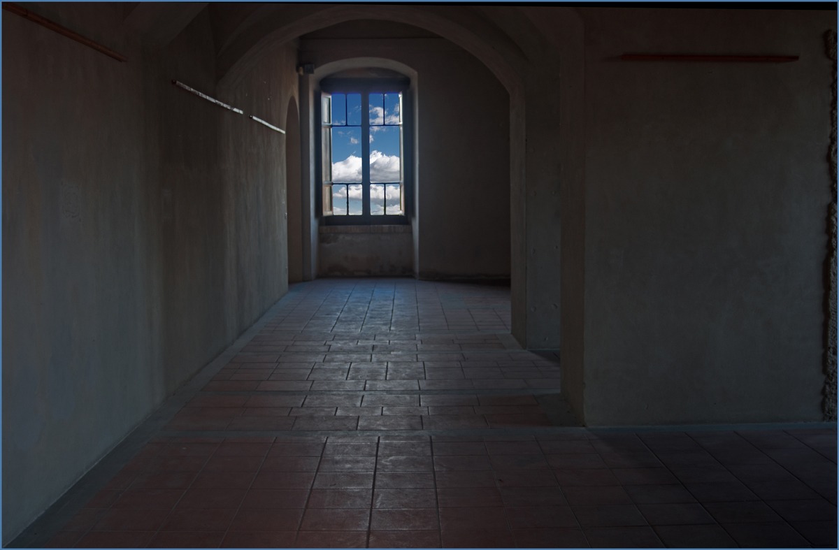 Sentirsi vuoti e da soli.