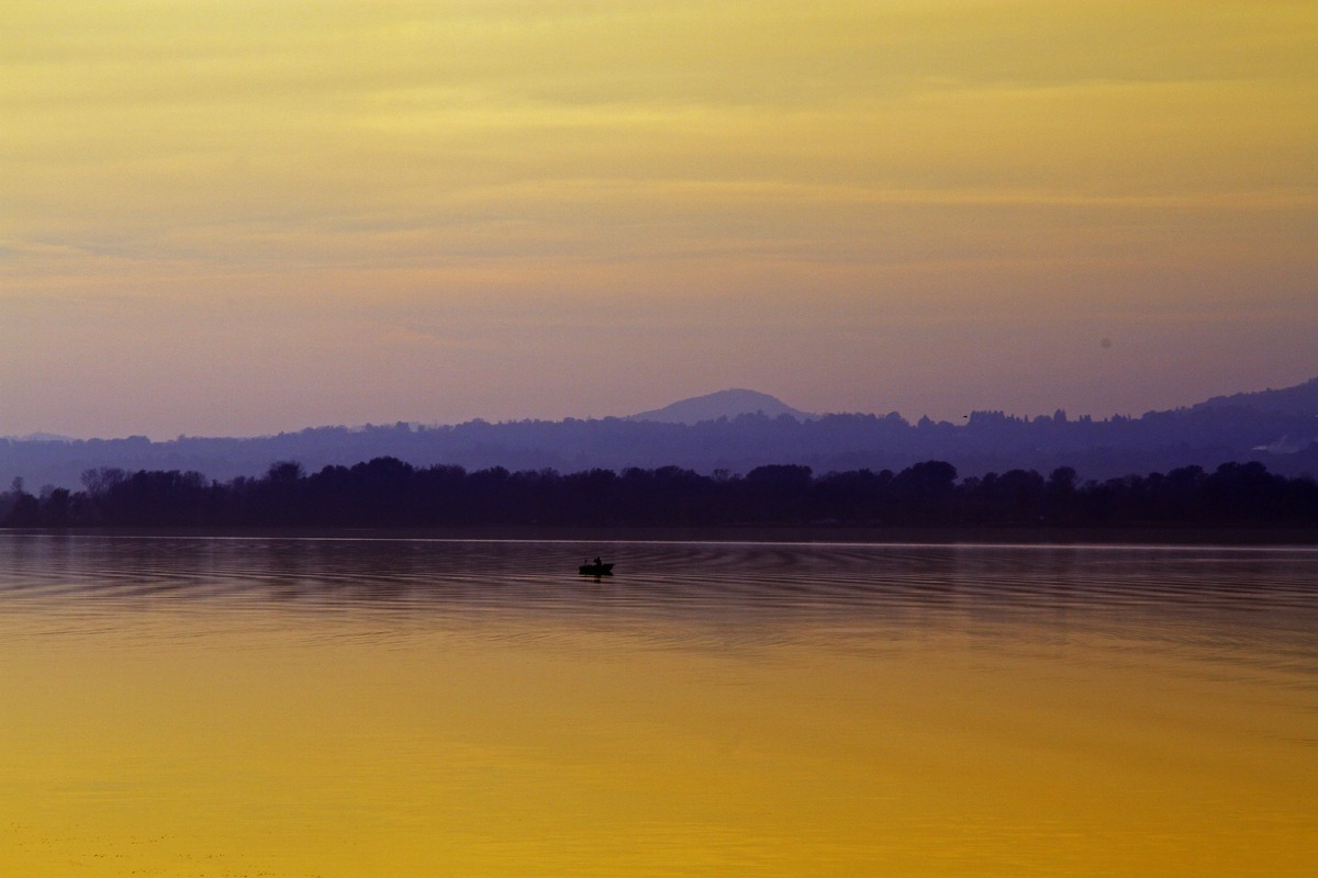 Una sera sul lago