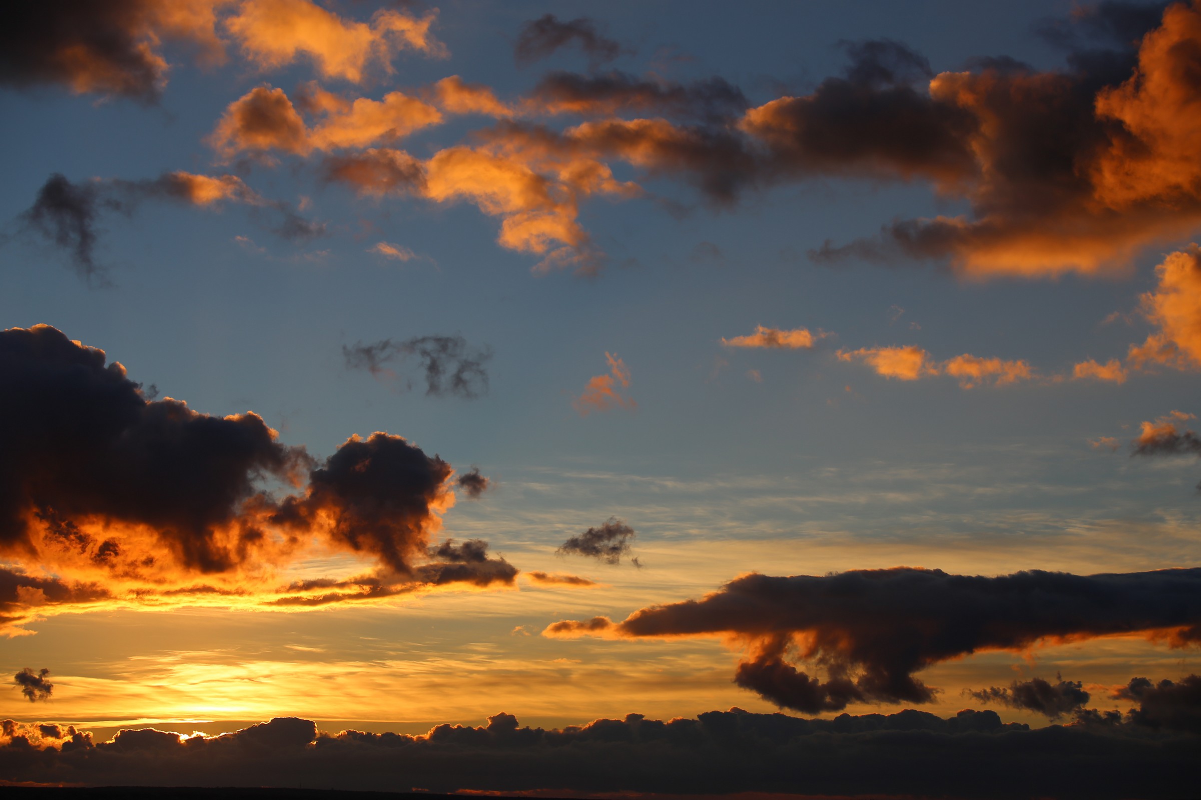 the hand that indicates the sun