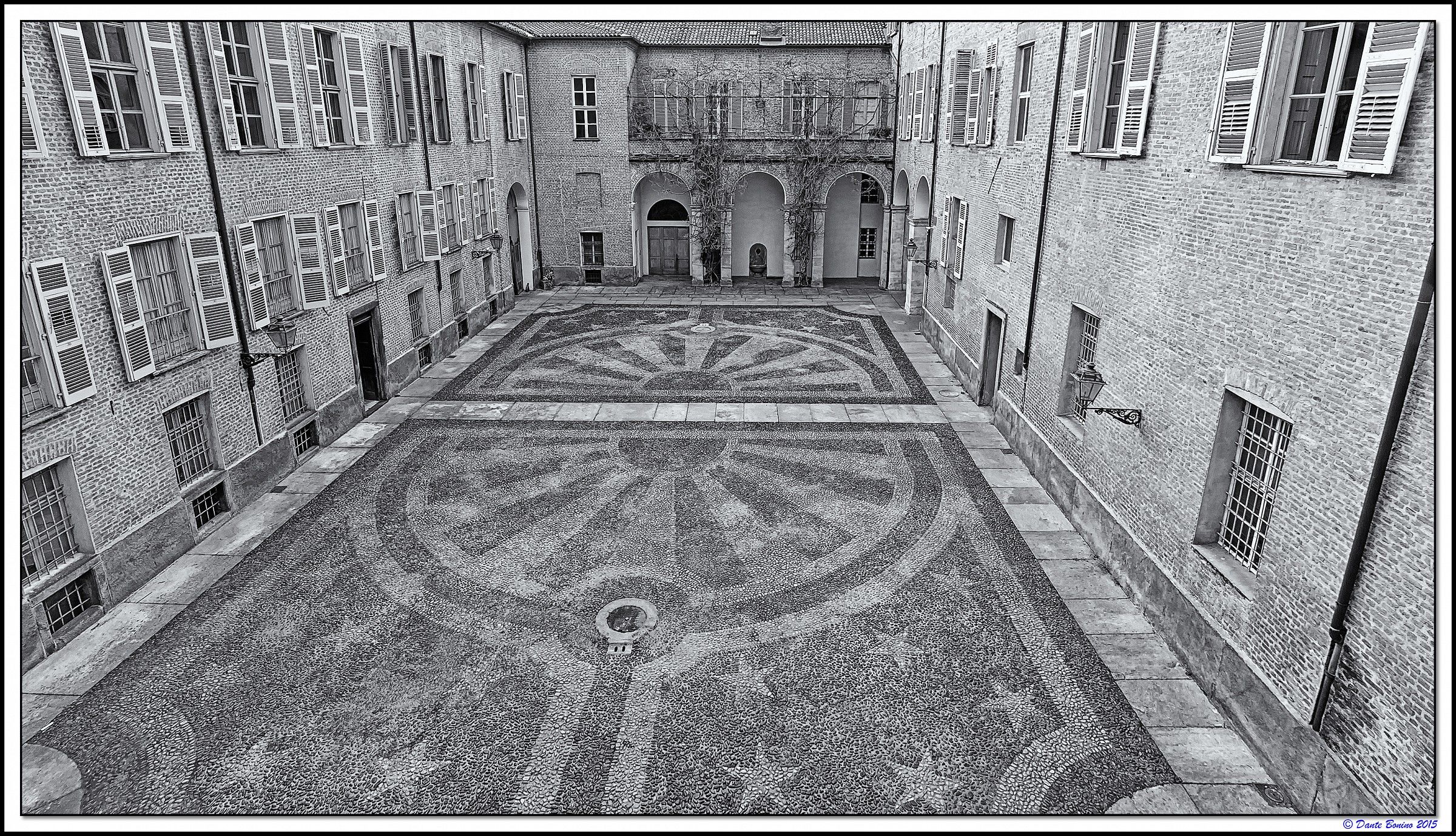 Chiablese Palace: The Courtyard