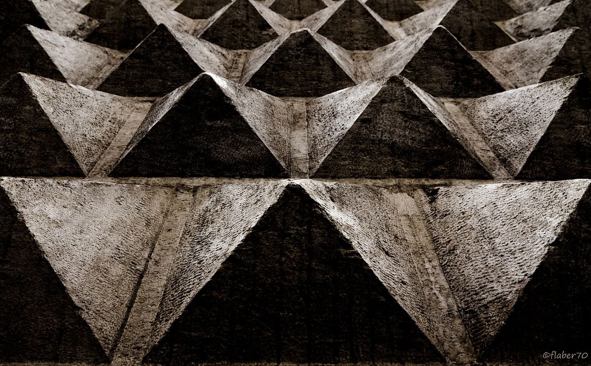 pyramids .... serial !!