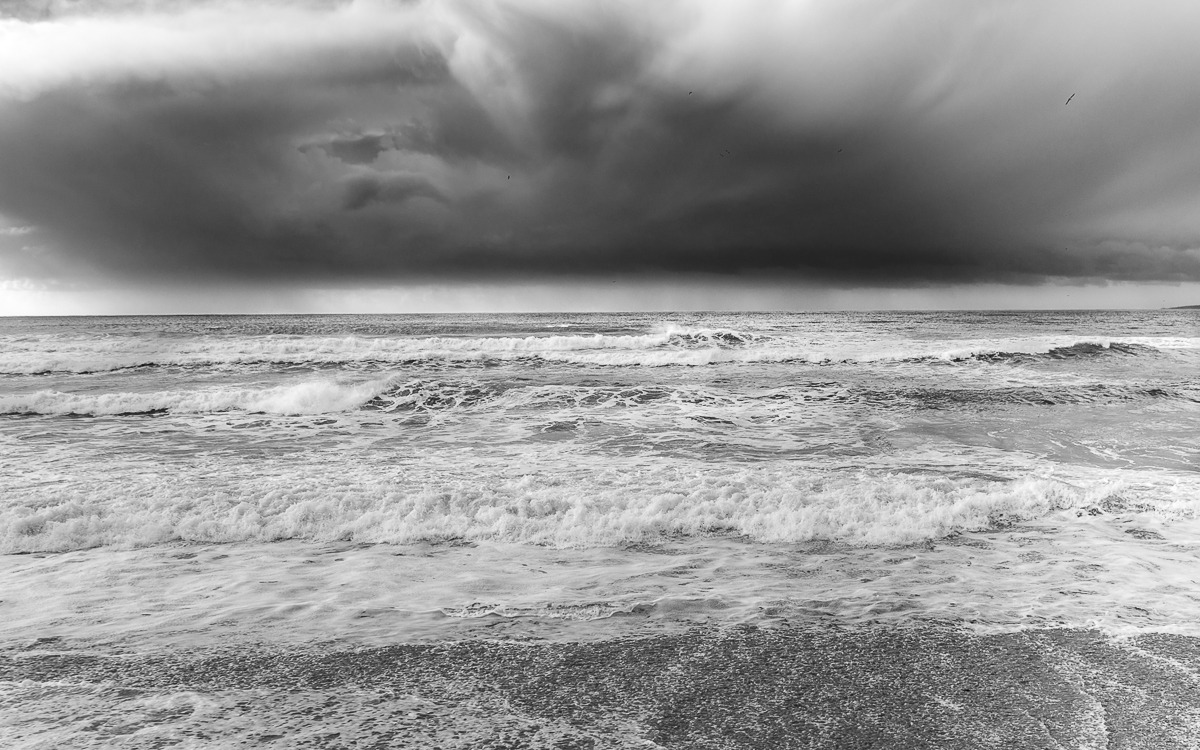 il temporale incombe minacioso all'orizzonte