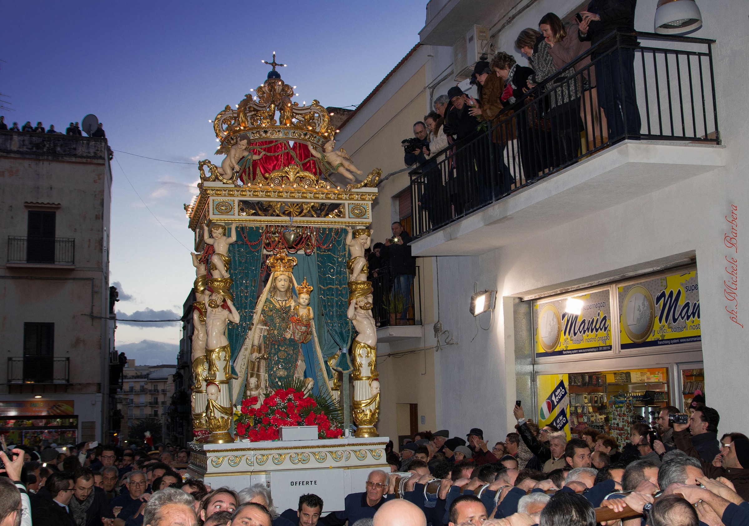 procession madonna