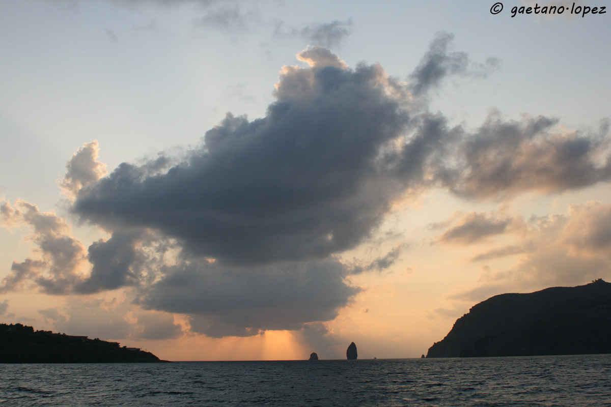 Tramonto isola di Vulcano