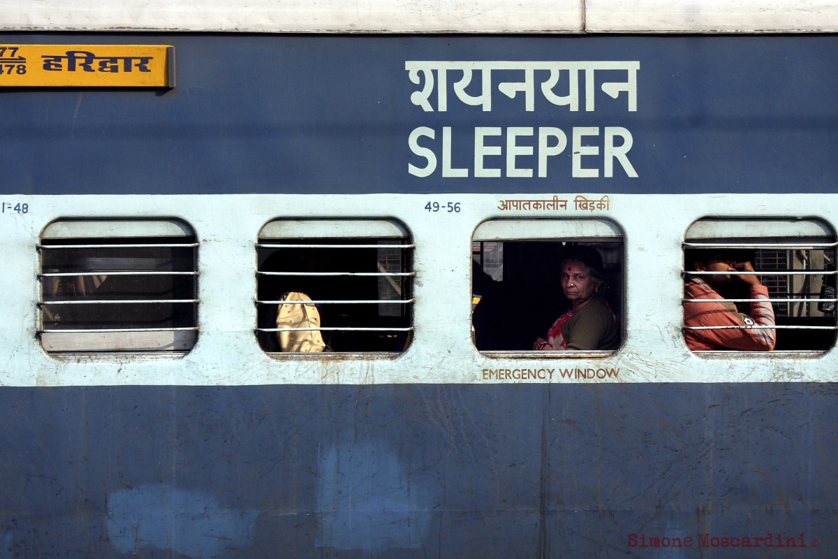 Delhi - Sleeper class alla Nizamuddin railway station