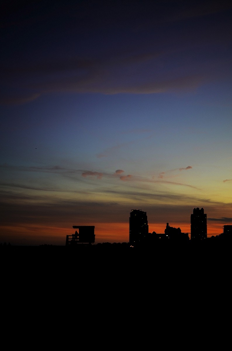 Silhouette al tramonto