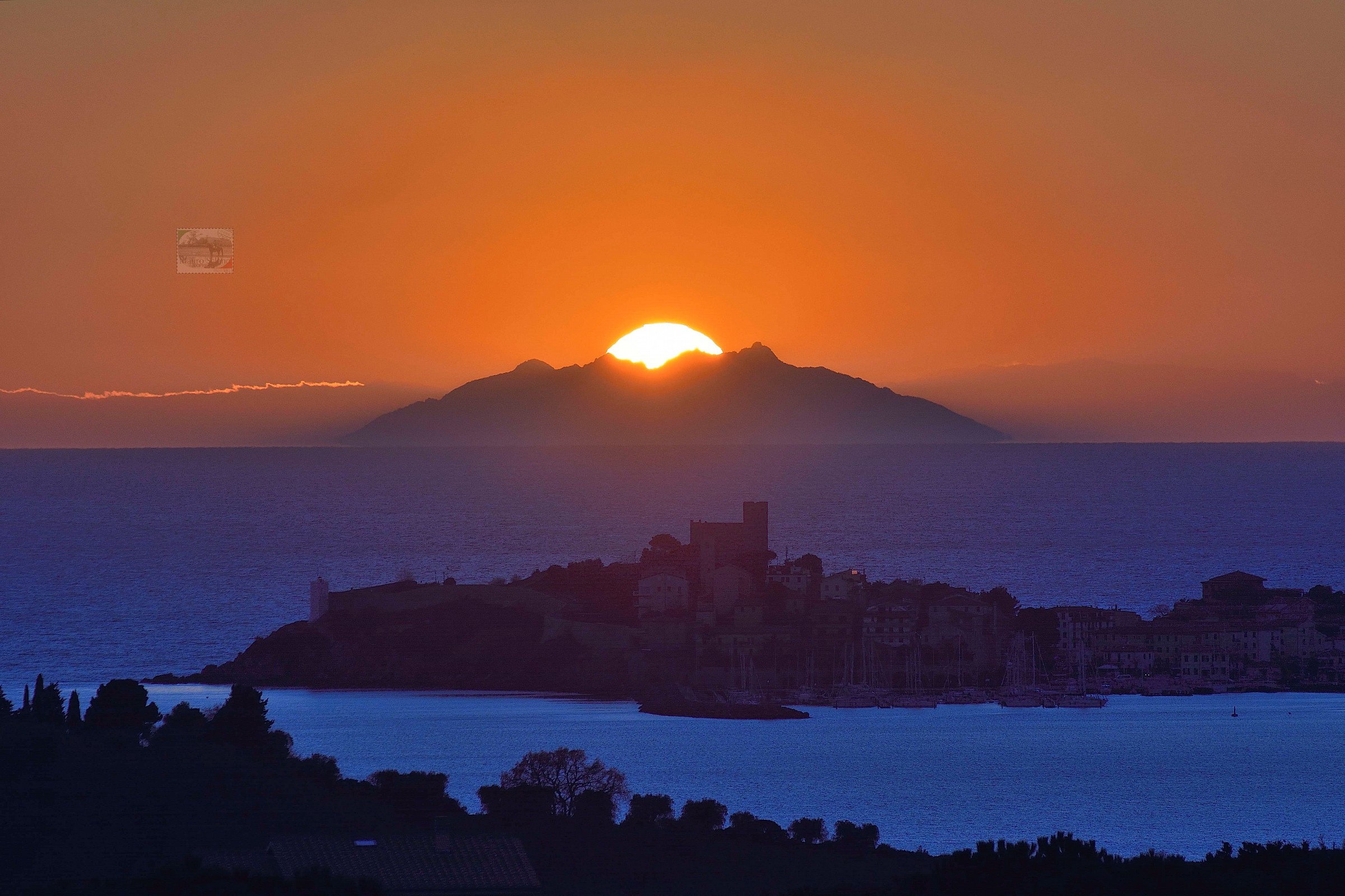 Talamone e Montecristo (tramonto)