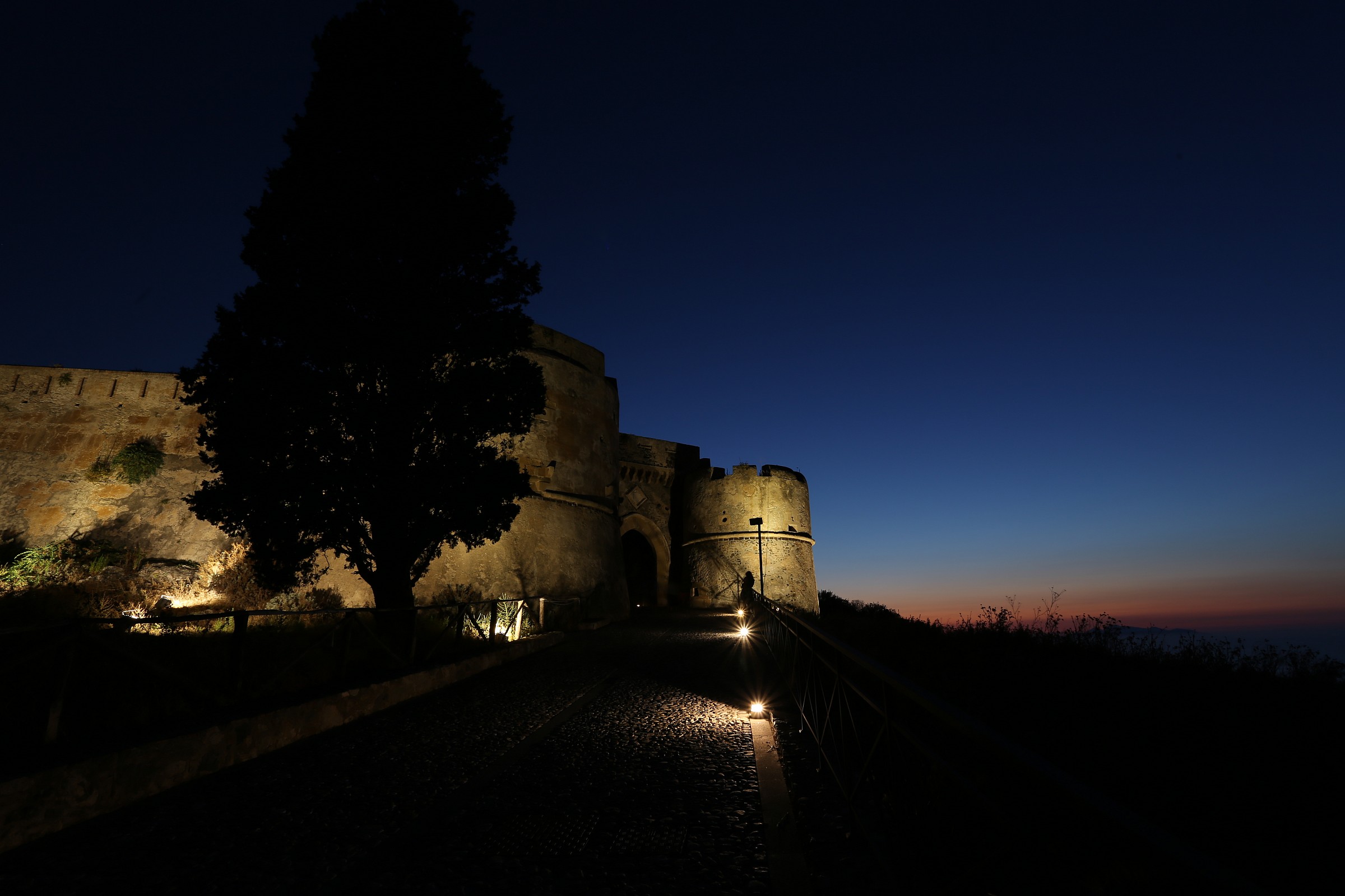 L'ora blu al castello di "Milazzo" (Messina)