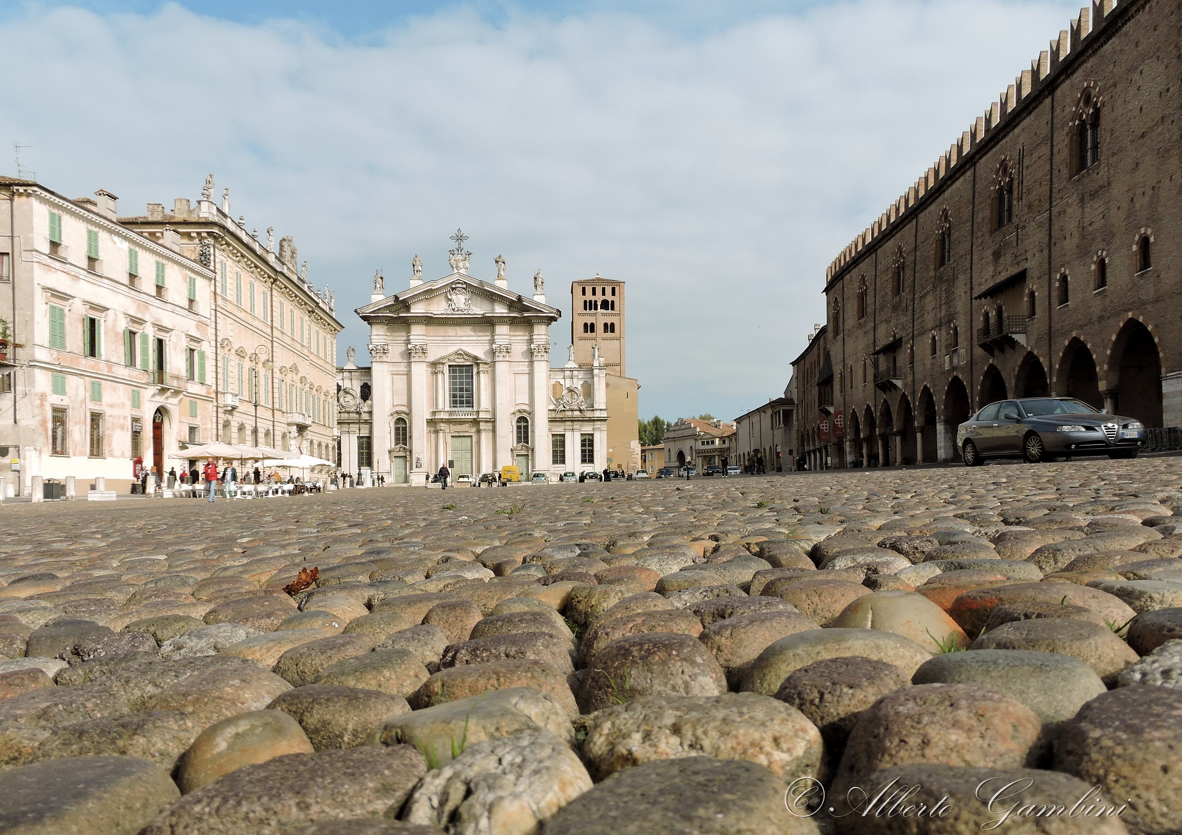 Piazza di Mantova