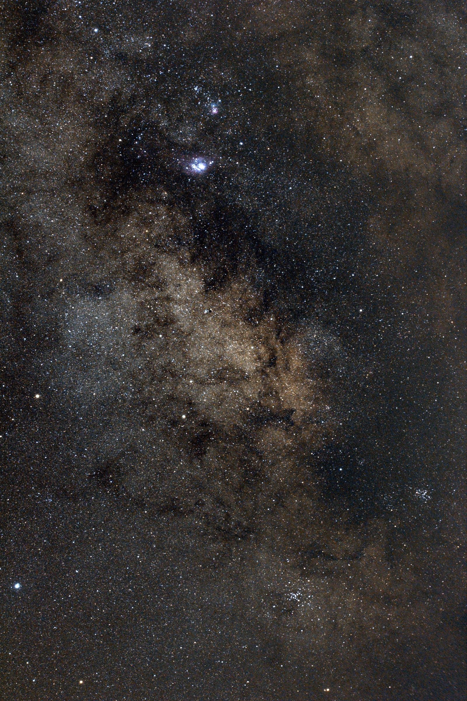 Nebulae around Gamma Sagittarians
