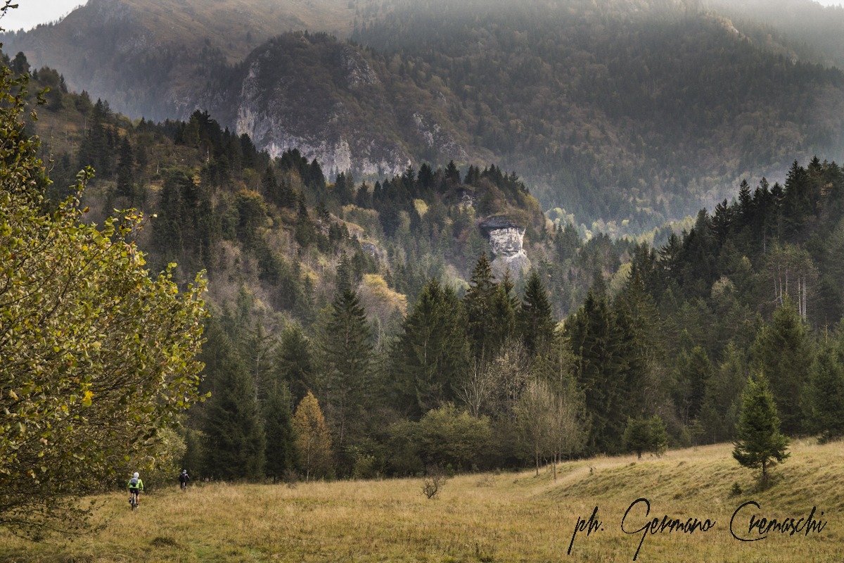 Cycling towards the Refuge Magnolini