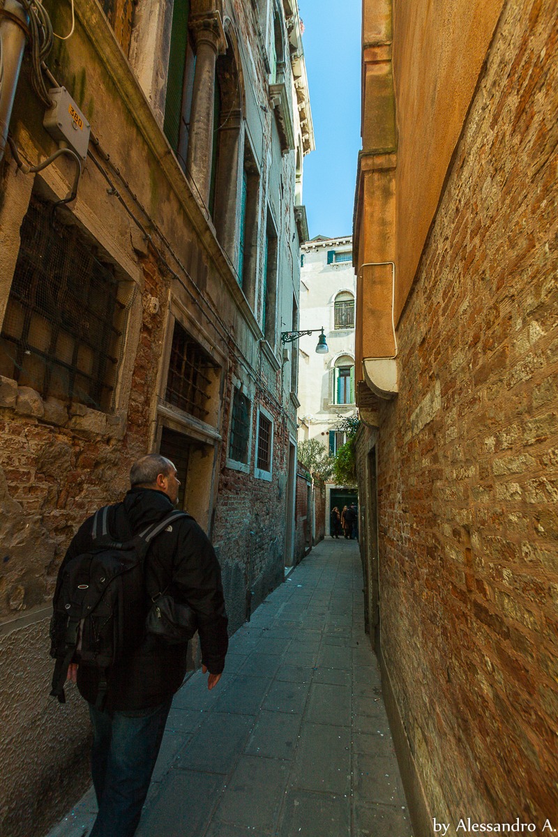 Nelle strette calli...