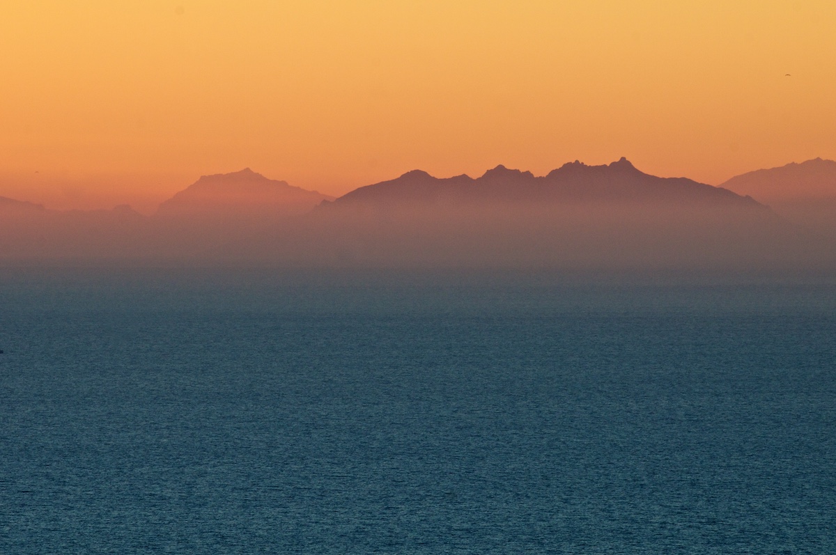 Montecristo e la Corsica dall'Argentario