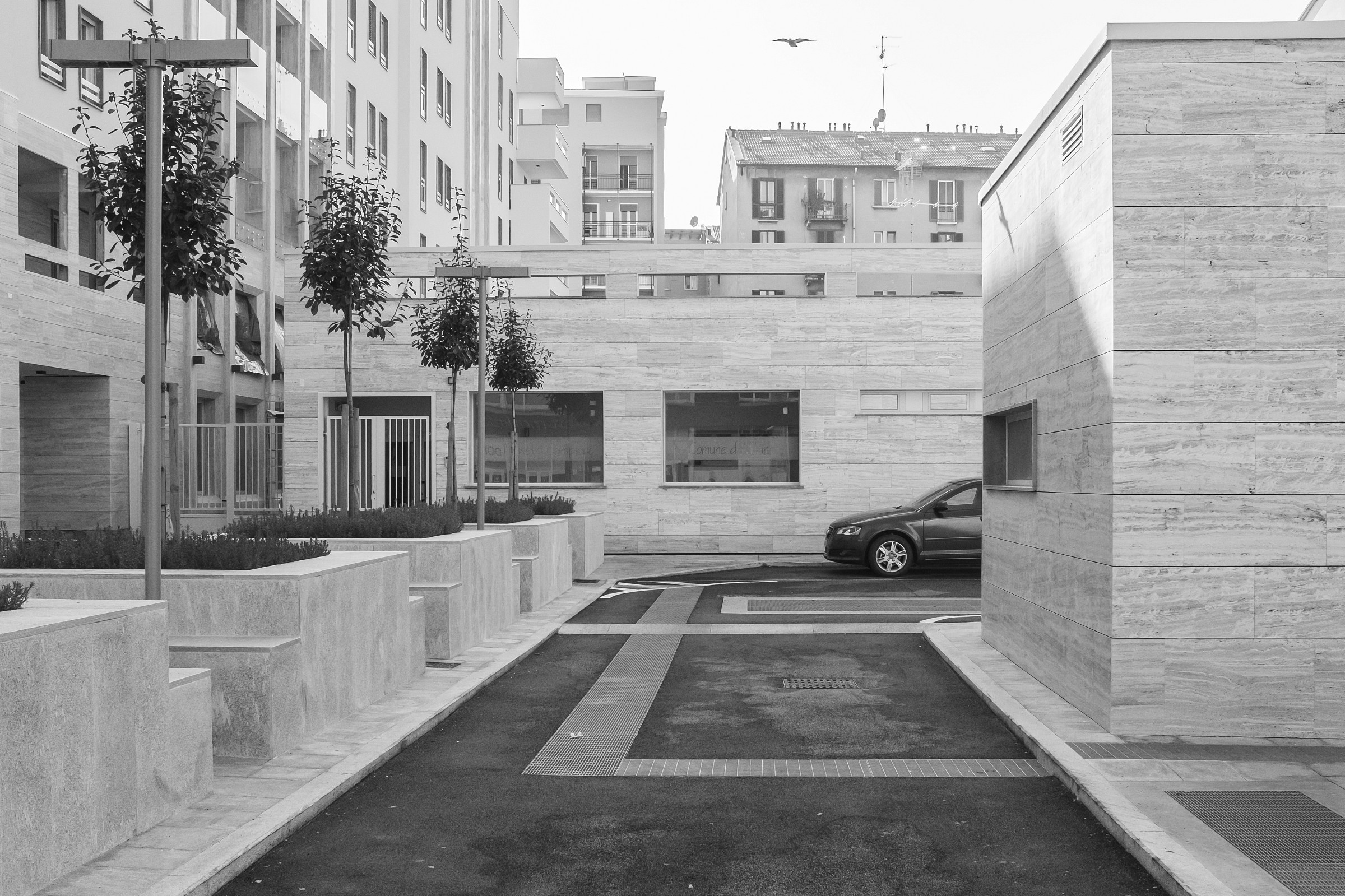 Calma apparente, Milano