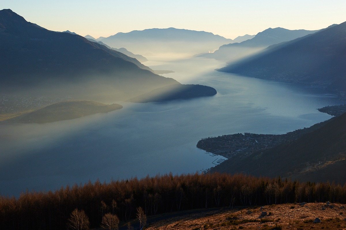Luci e ombre sul lago