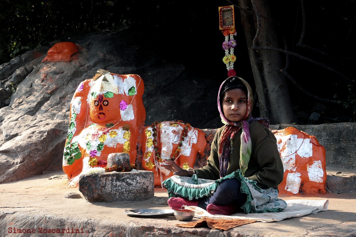 Giovane religiosa al forte di Ranthambore
