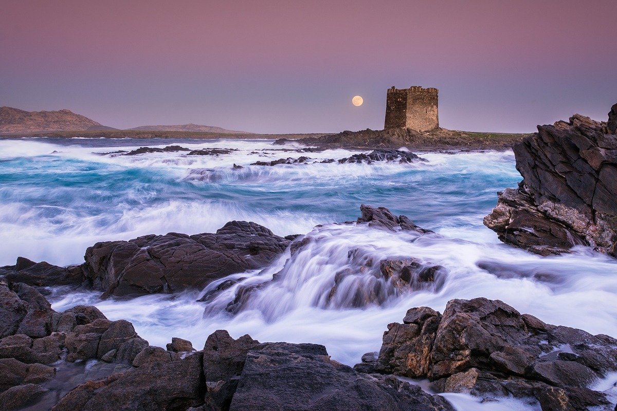 Torre Pelosa with moon