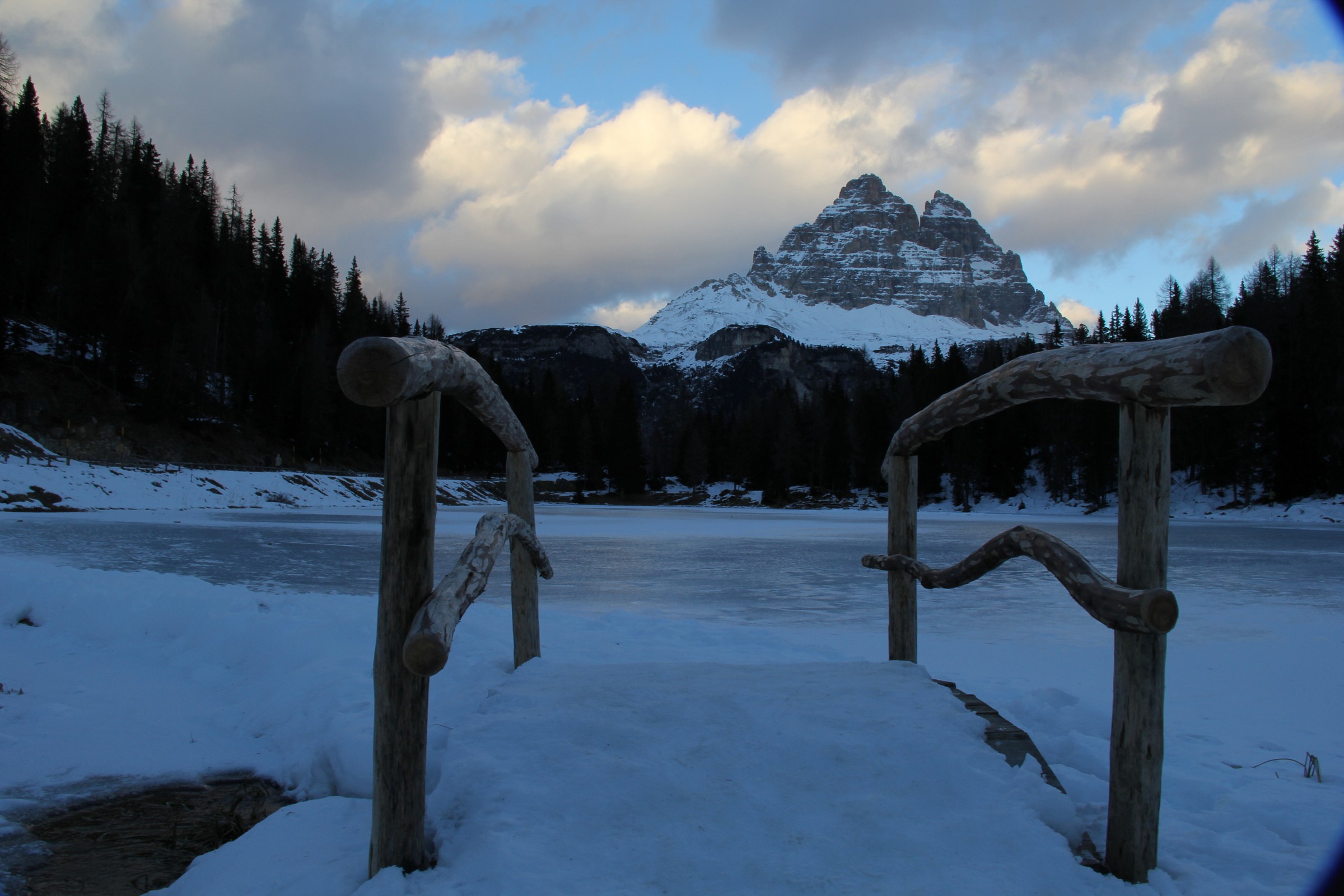 A look on the frozen lake