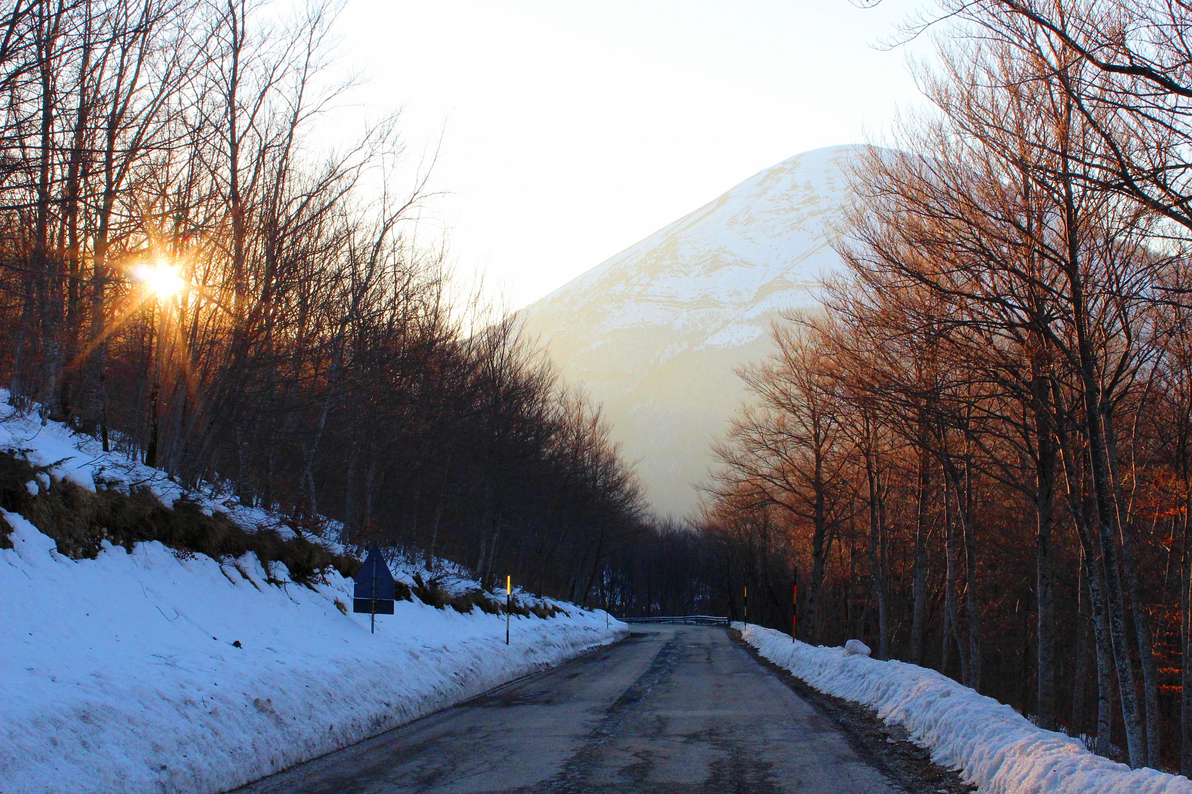 Sunset on the road to Castelluccio