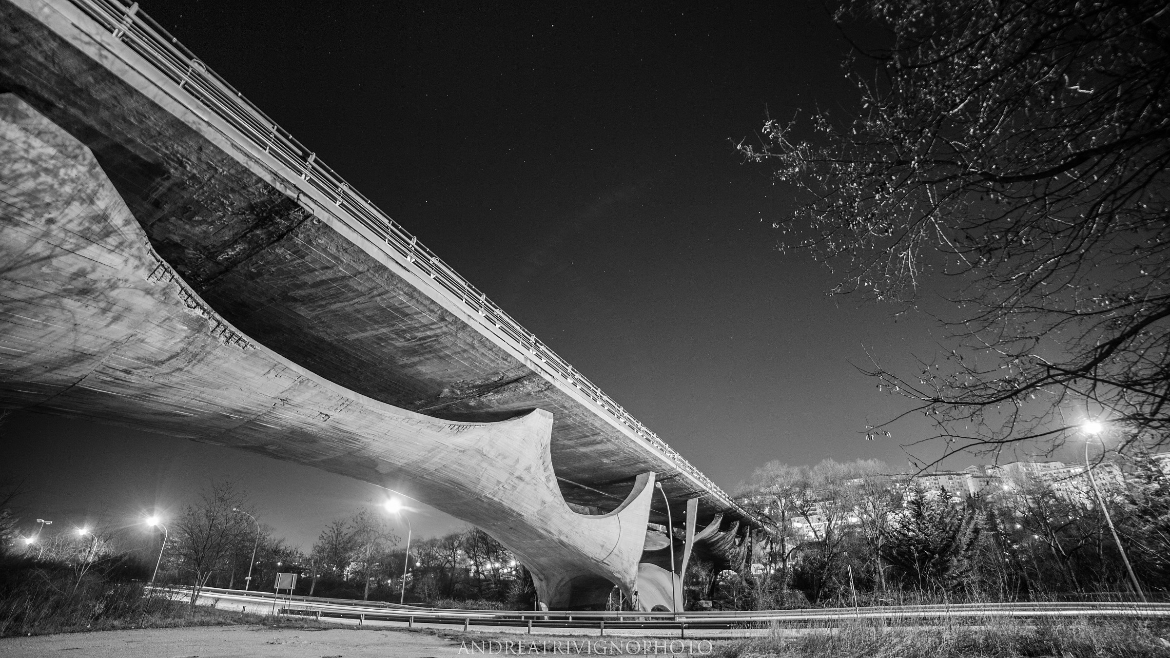 Gotham City - Off The Bridge