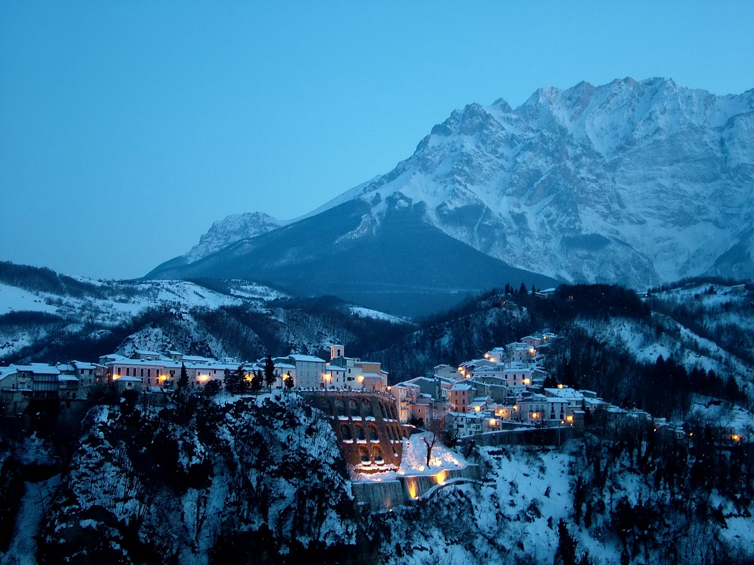Castelli sotto la neve
