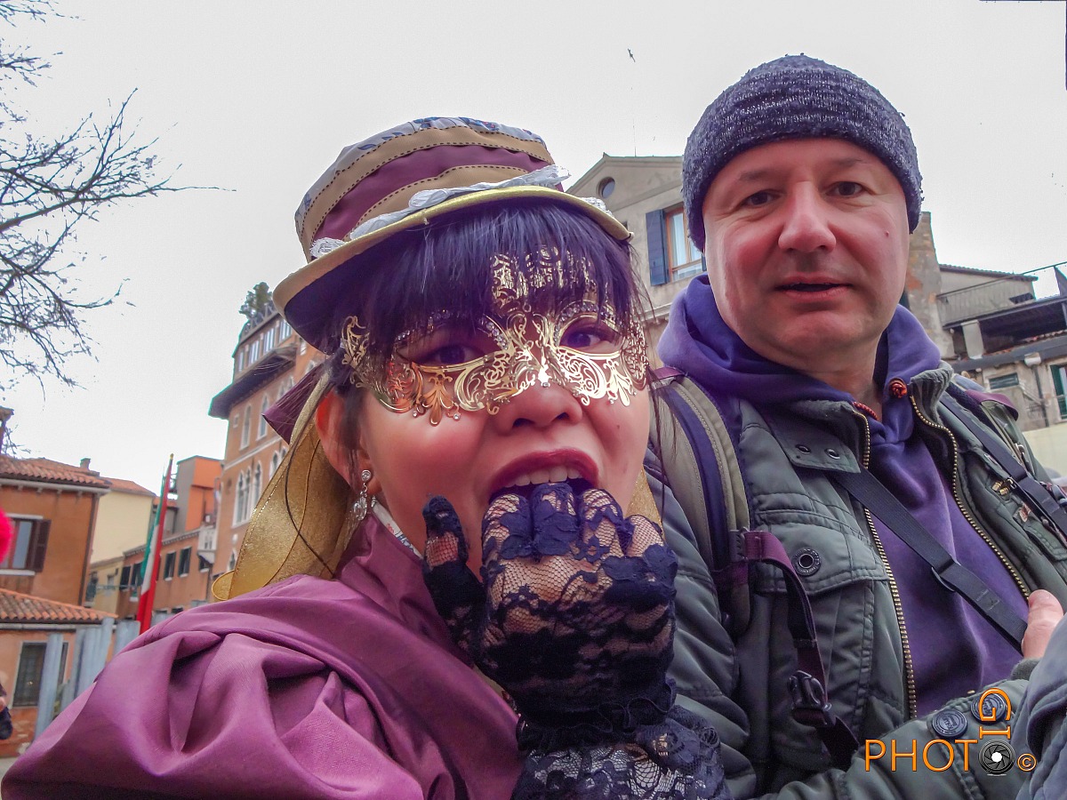 Venice Carnival - Selfie with Sony QX10
