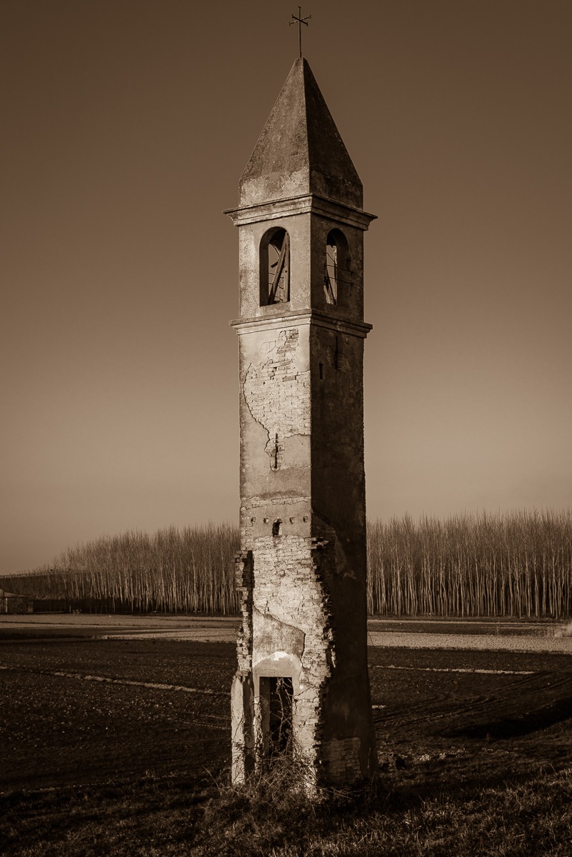 Il campanile solitario