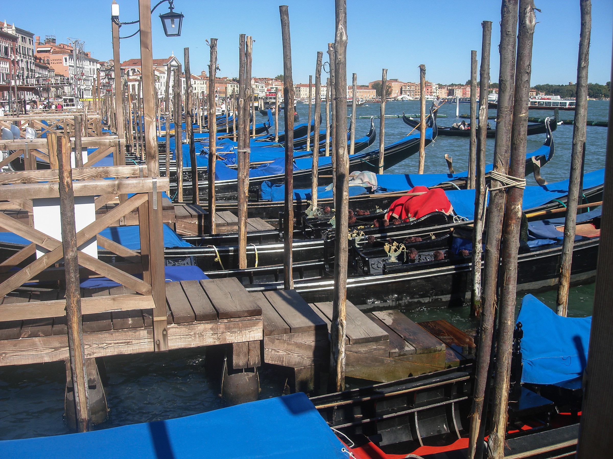 the rest of the gondolas