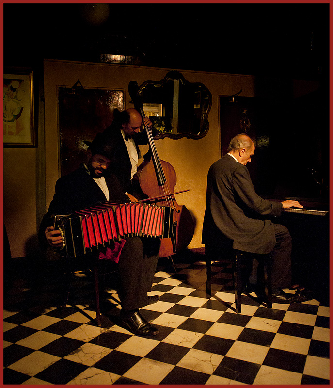 Trio pianoforte, contrabbasso e bandoneón -1