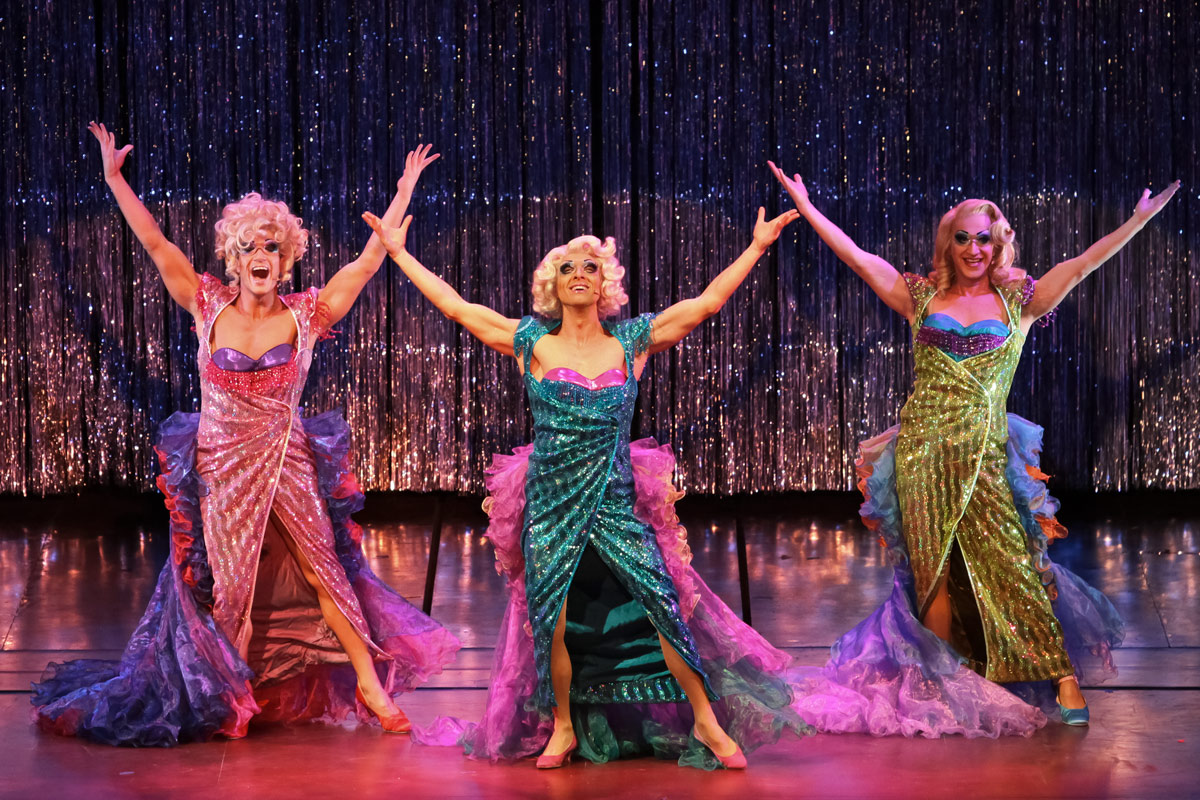 Bernadette, Tick e Adam