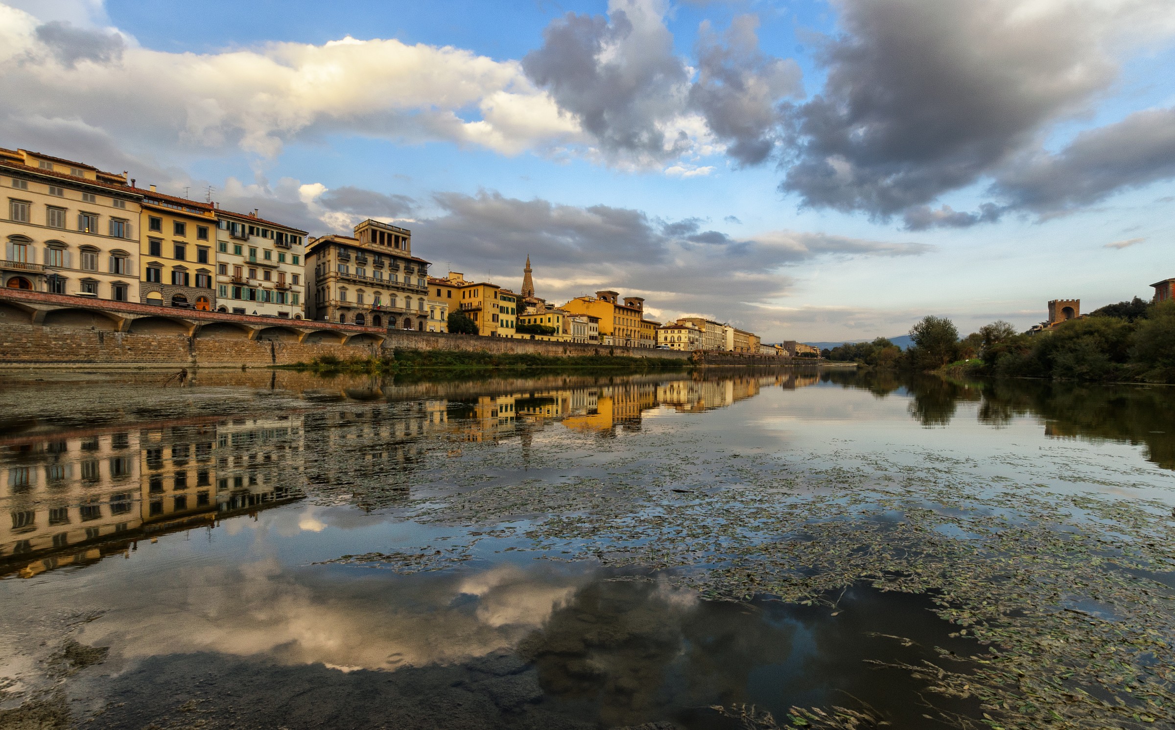 vedutta da sotto Ponte alle Grazie