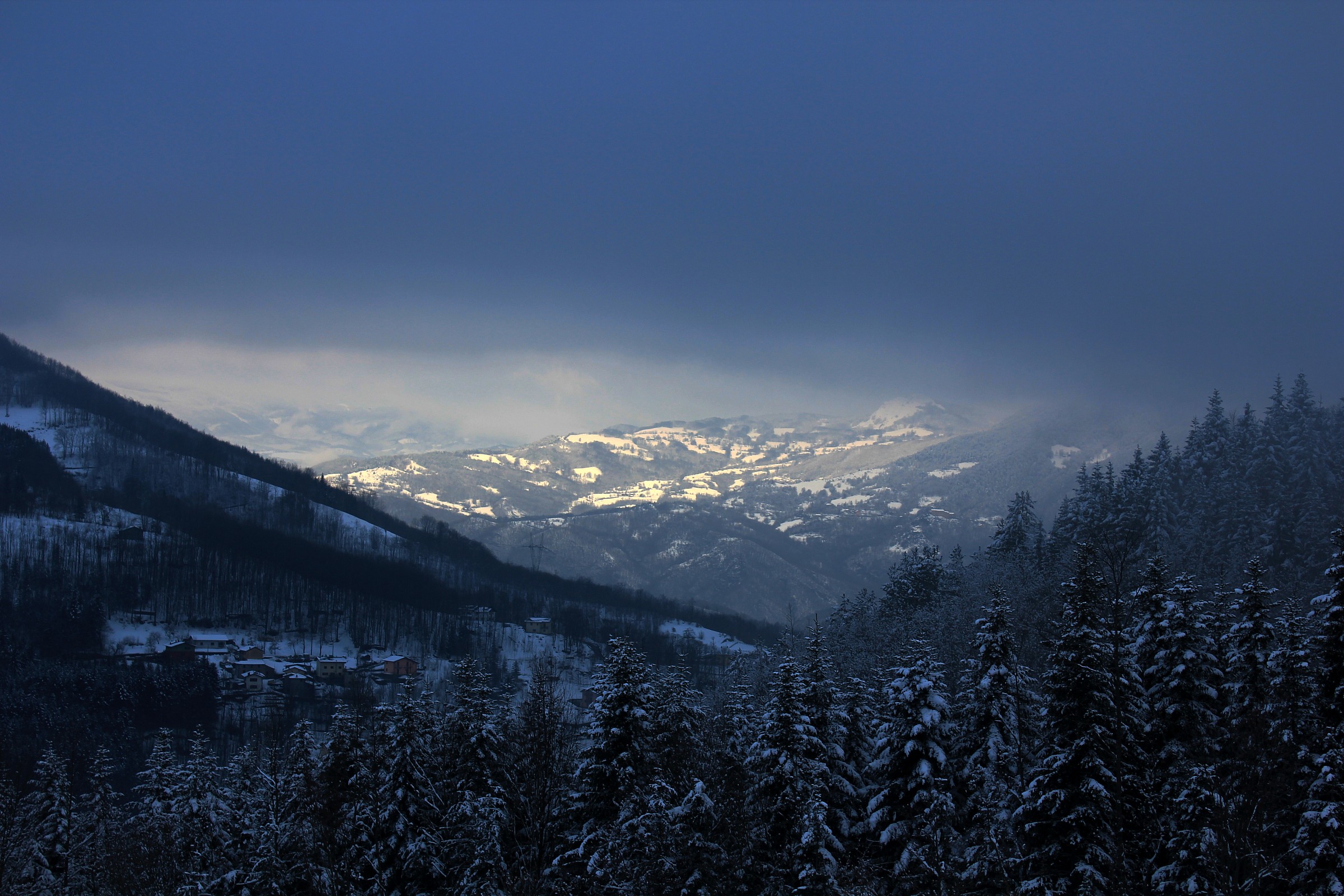 Sunrise in the Valley