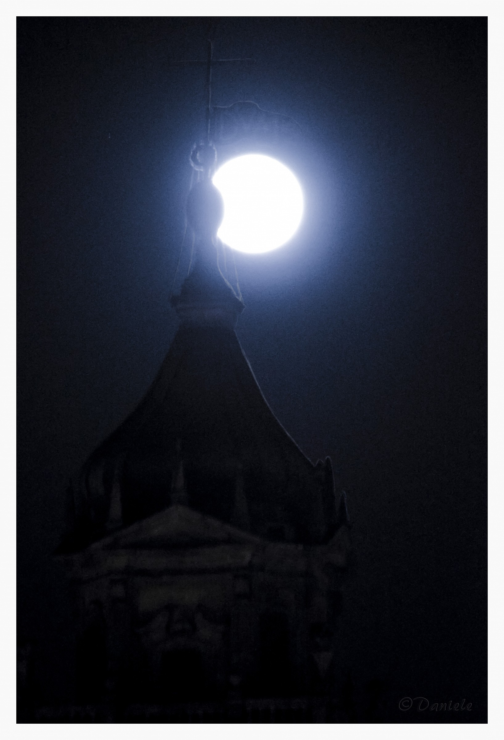 Varese under the moon