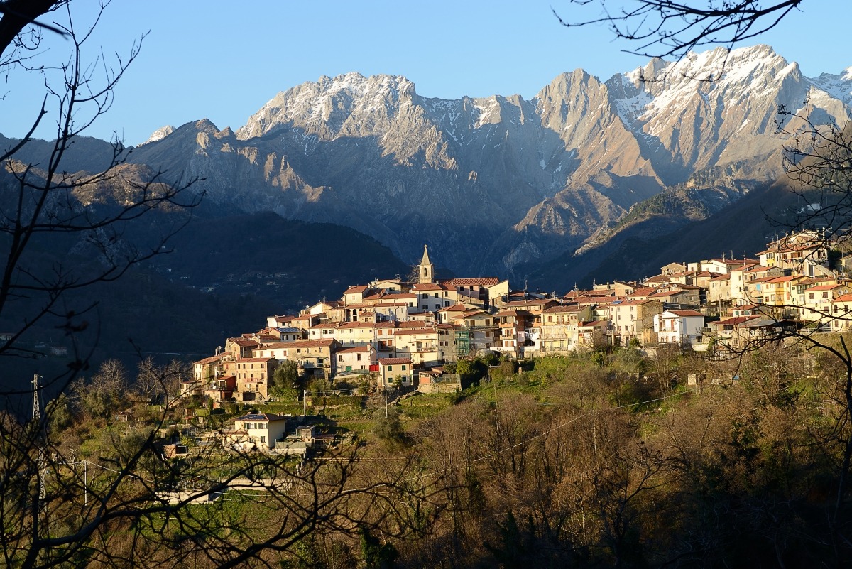 Altagnana Ms foothills of the Apuan Alps