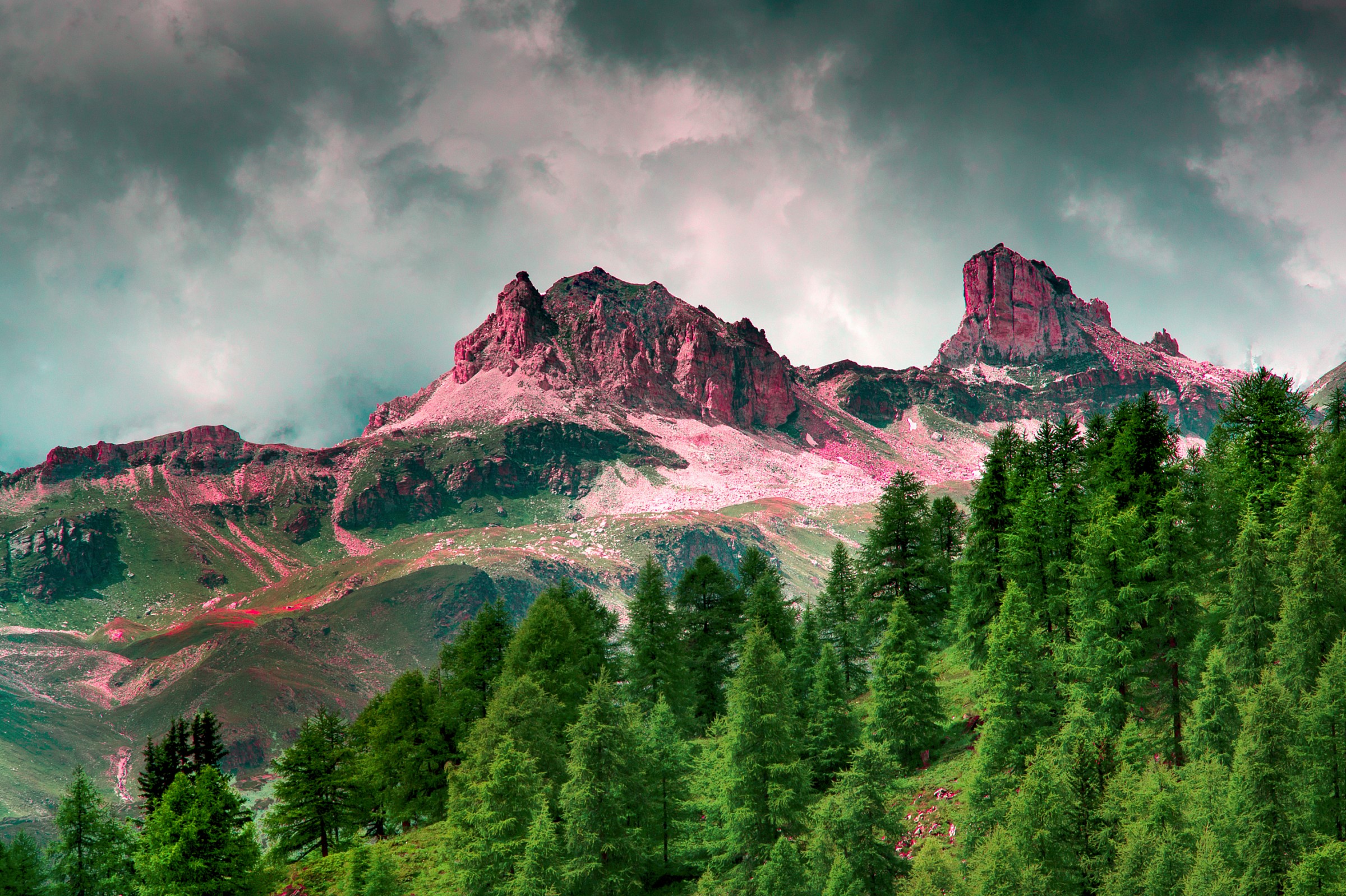 Clouds over the valley of the white peaks