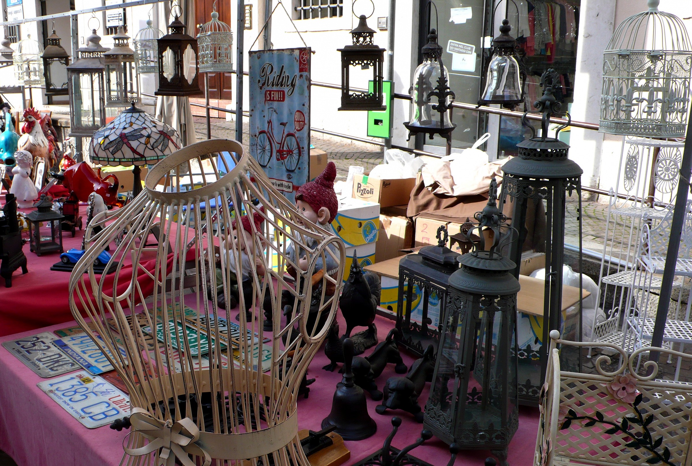 mercatino dell'usato