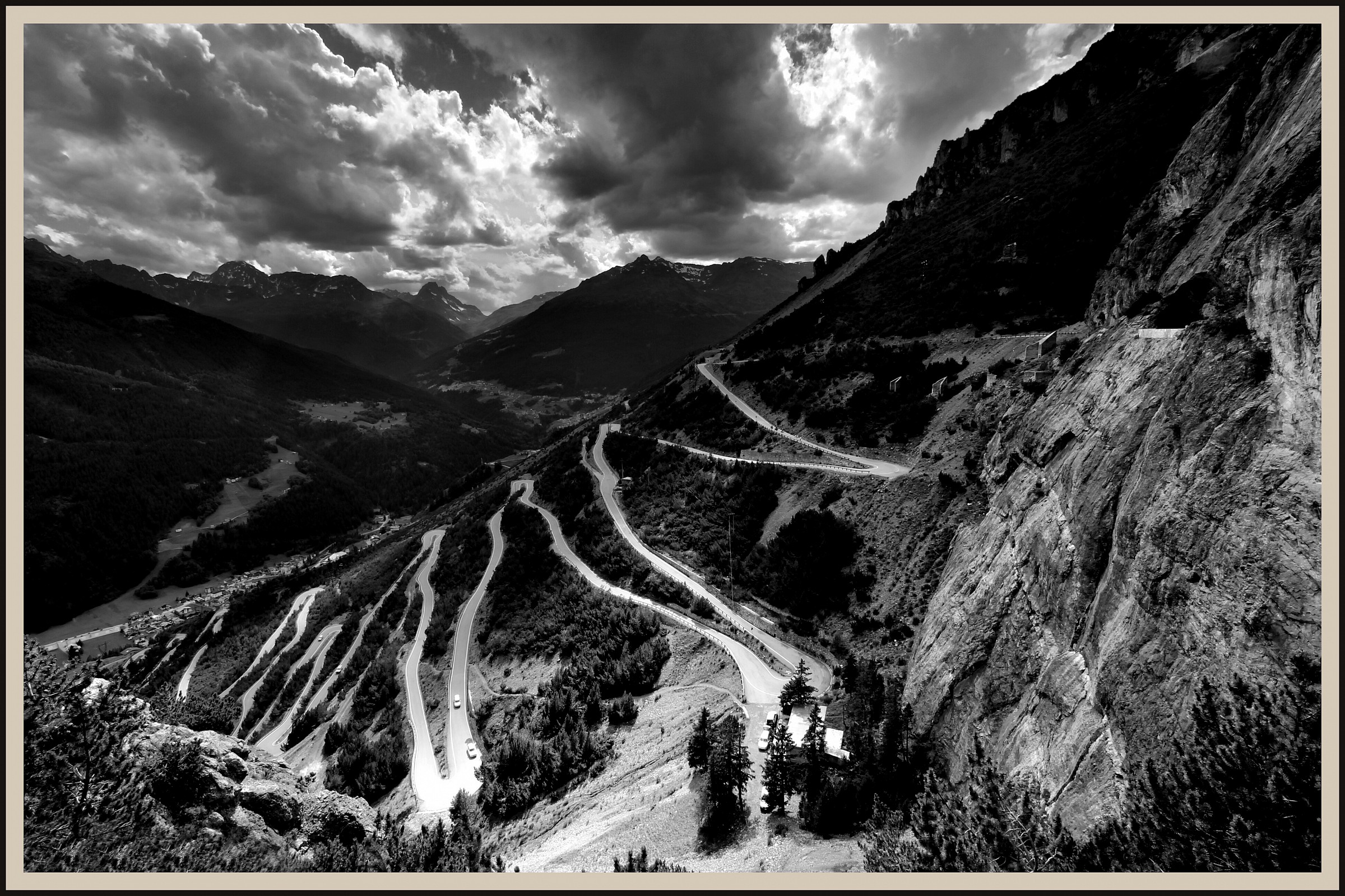 Tornanti verso le Torri di Fraele