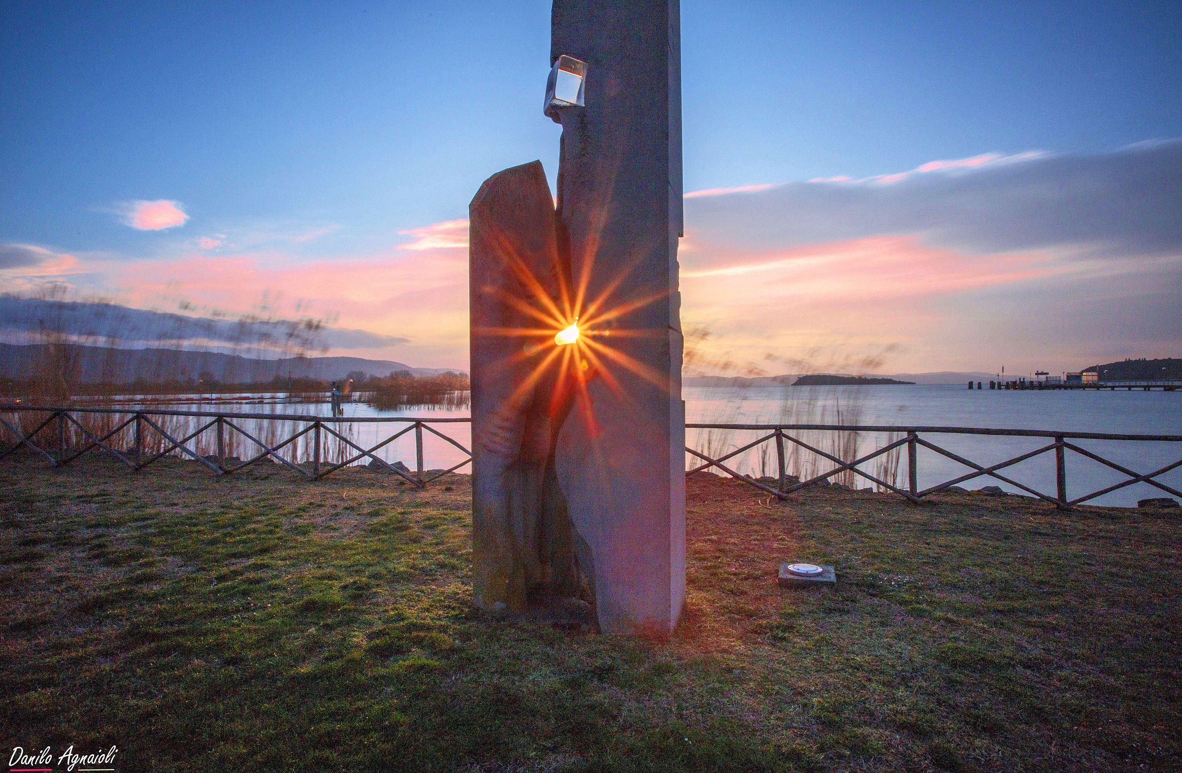 Tra le sculture,l'alba