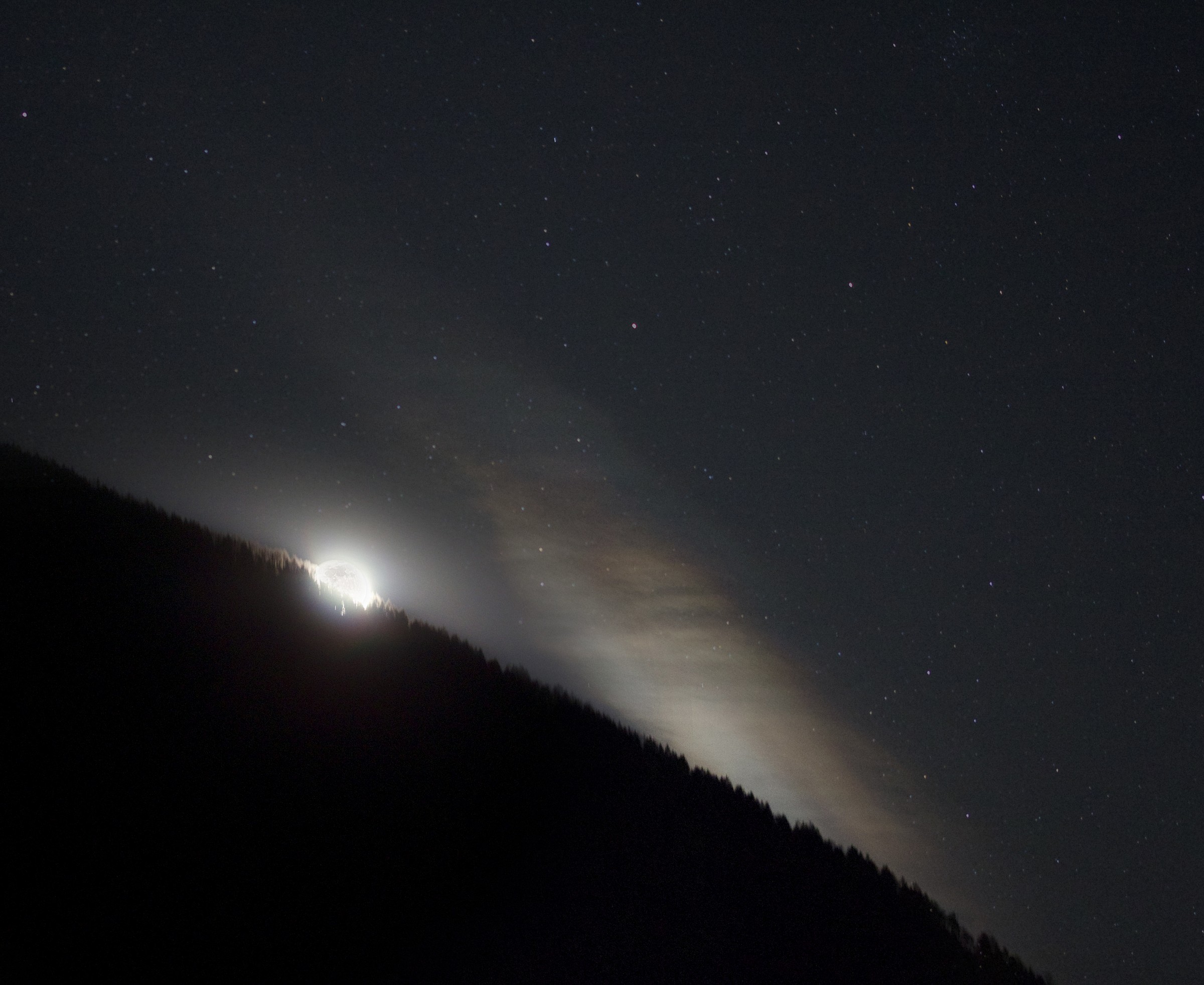 Tick ??the moon from the mountain