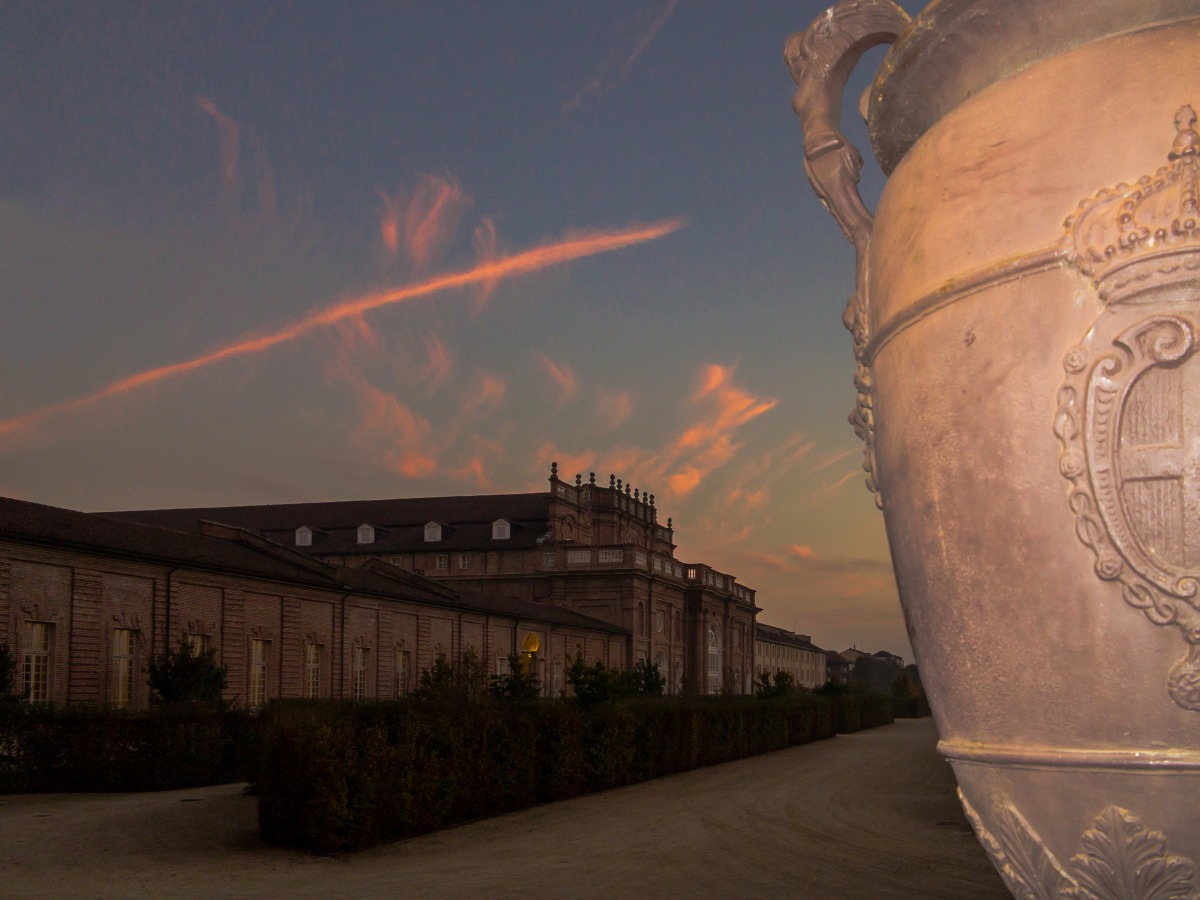 Venaria alla luce del tramonto