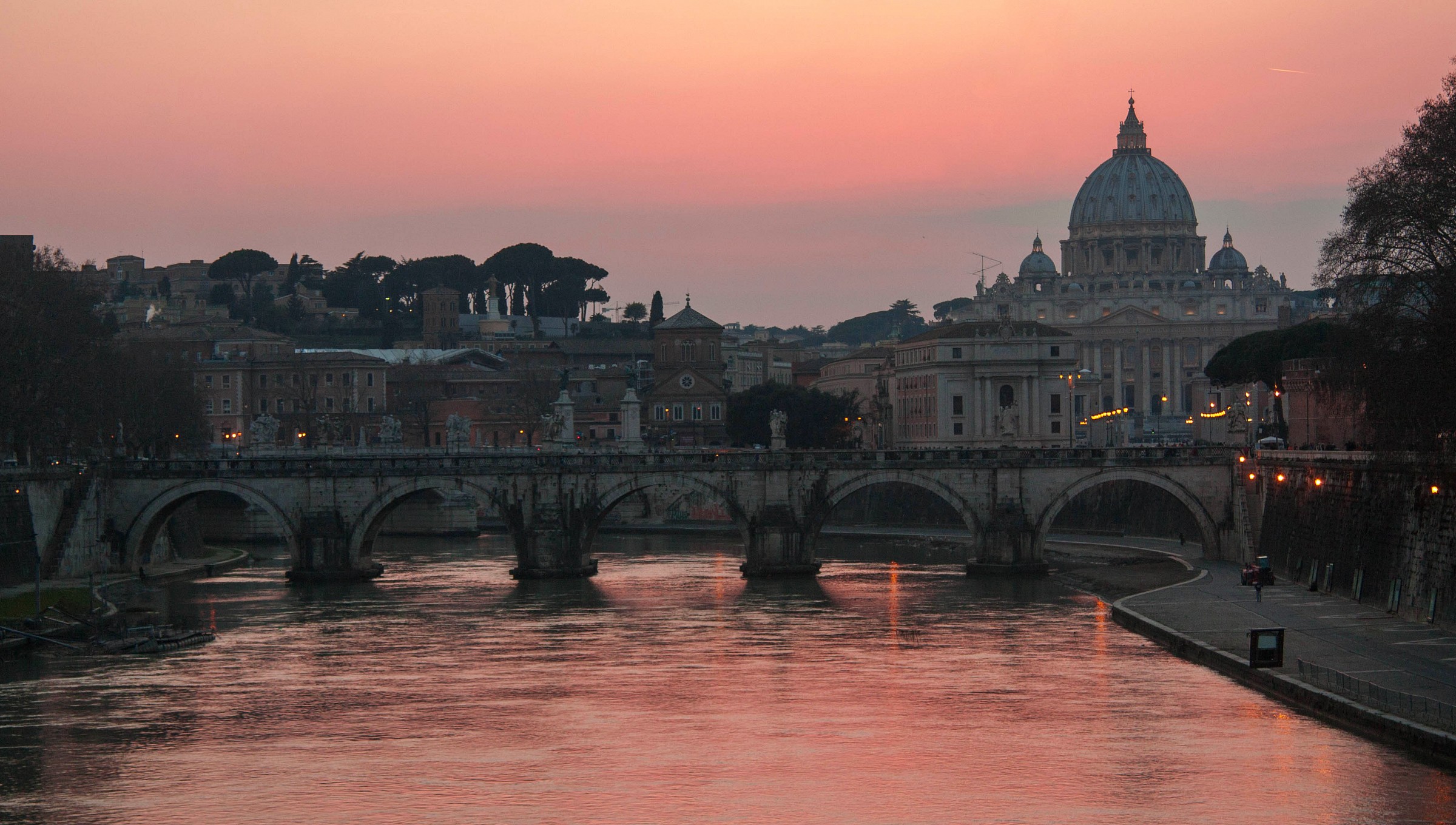 basilica di san pietro al tramonto