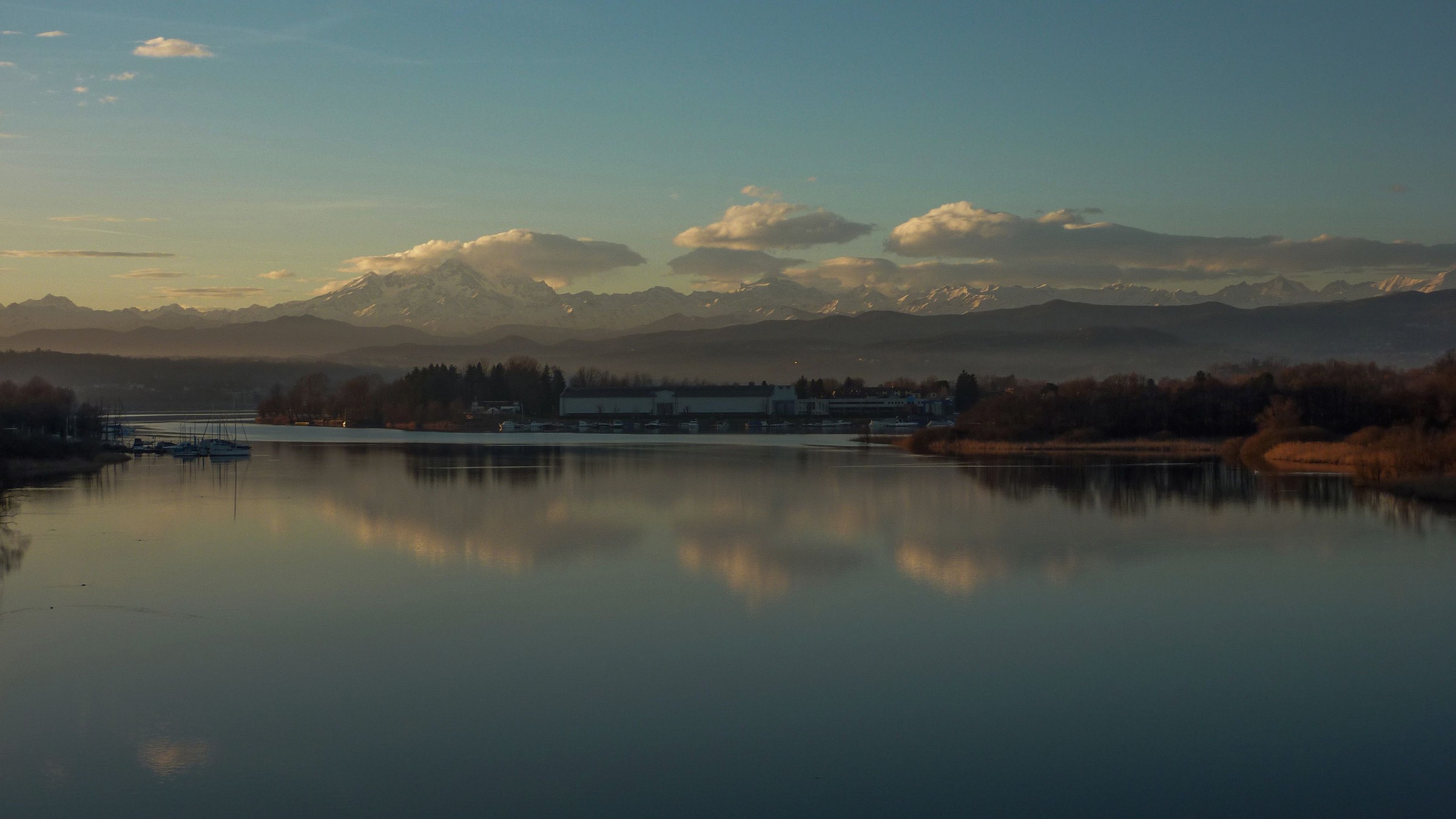 Clouds expatriates in Switzerland