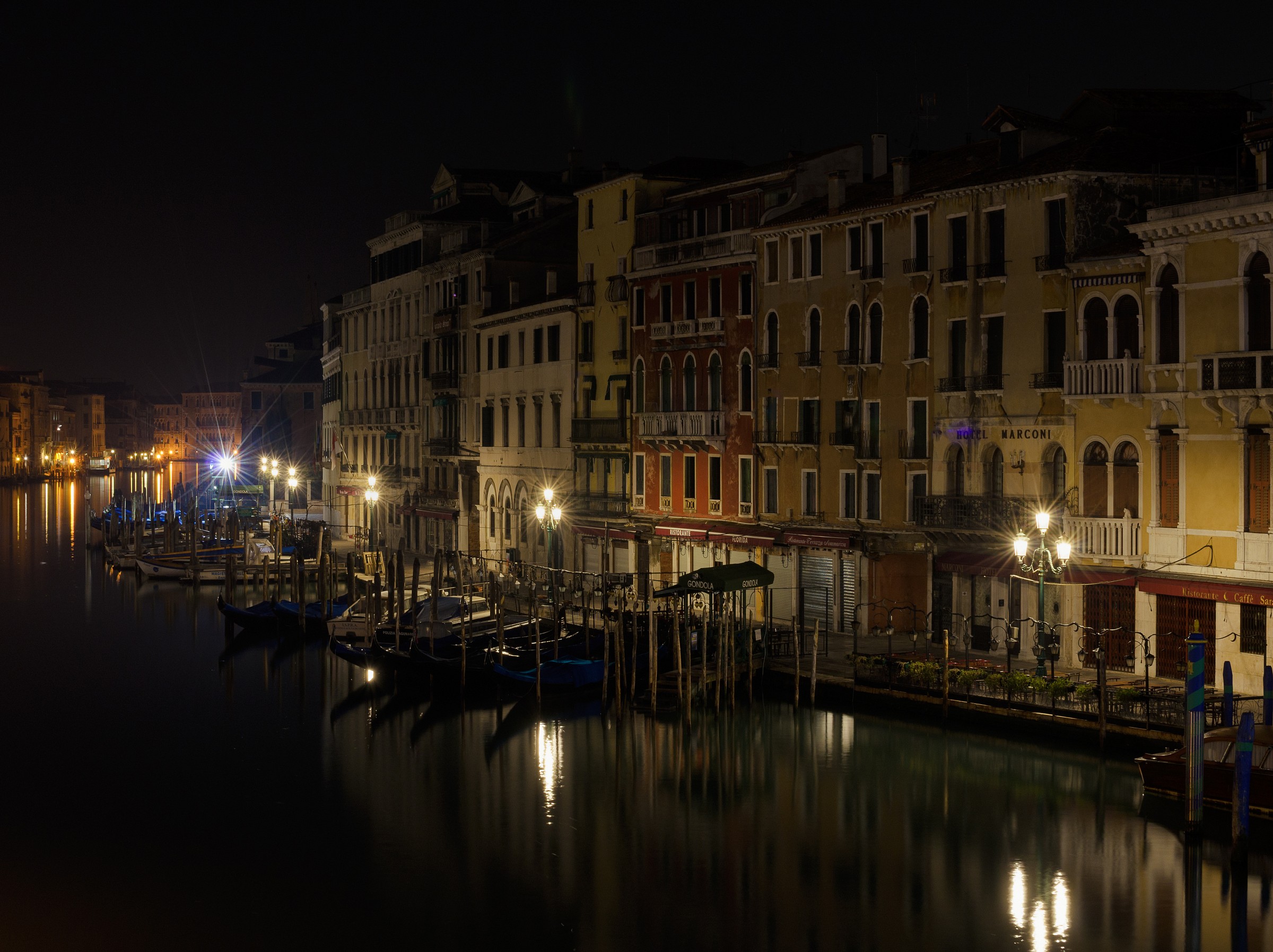 Riva del Vin-Grand Canal