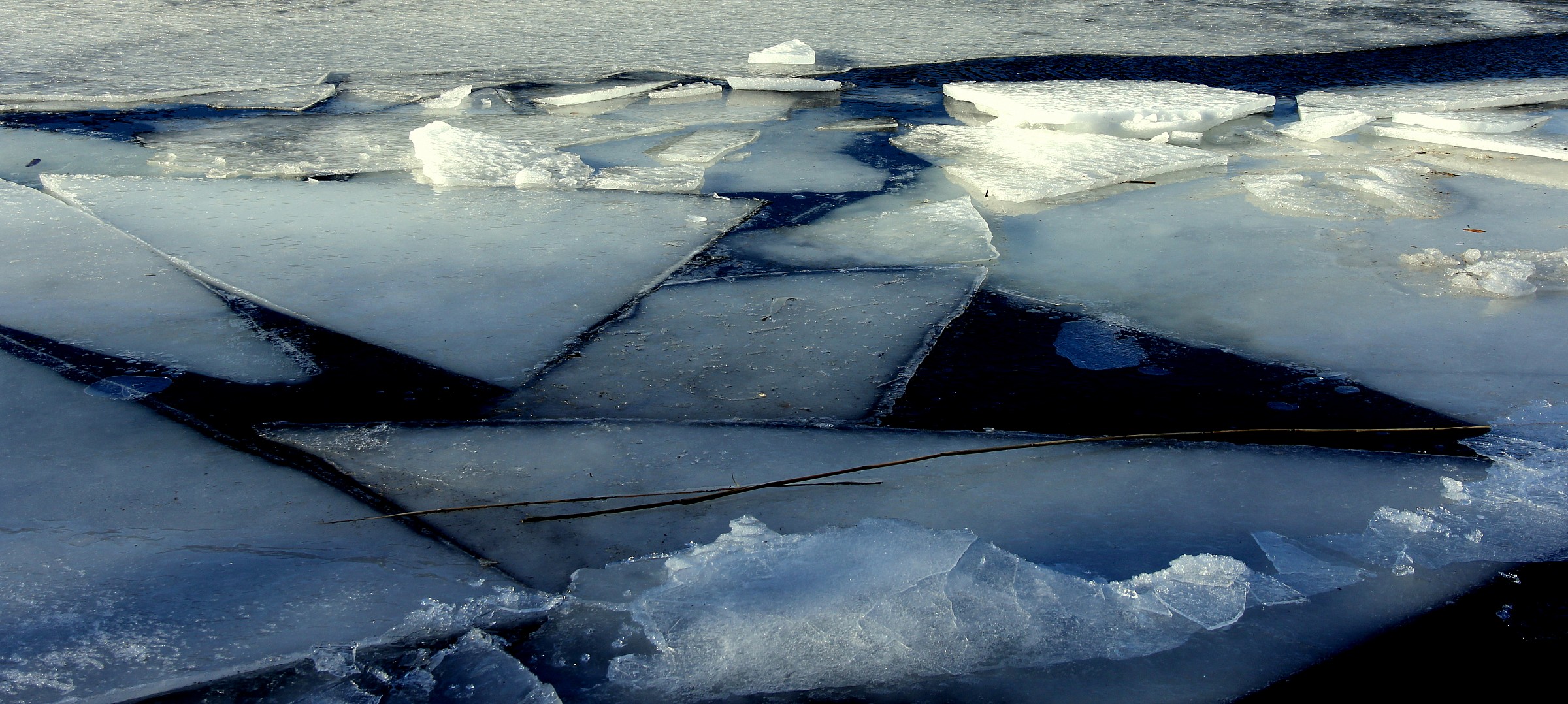Geometric shapes in the lake