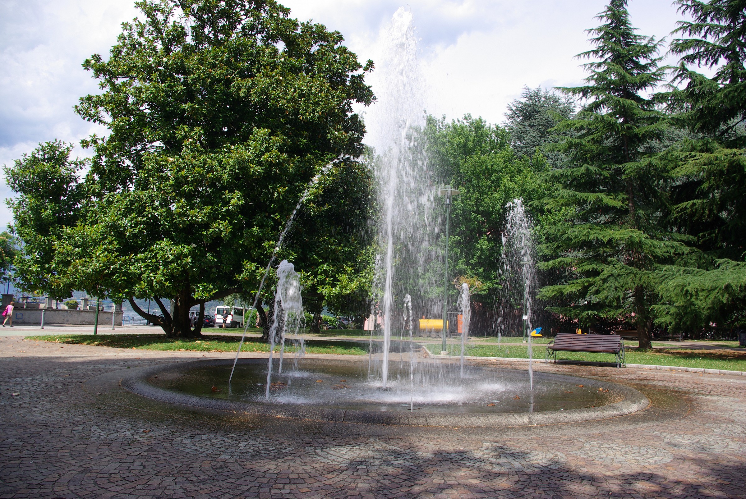 Bellano: fontana al giardino pubblico