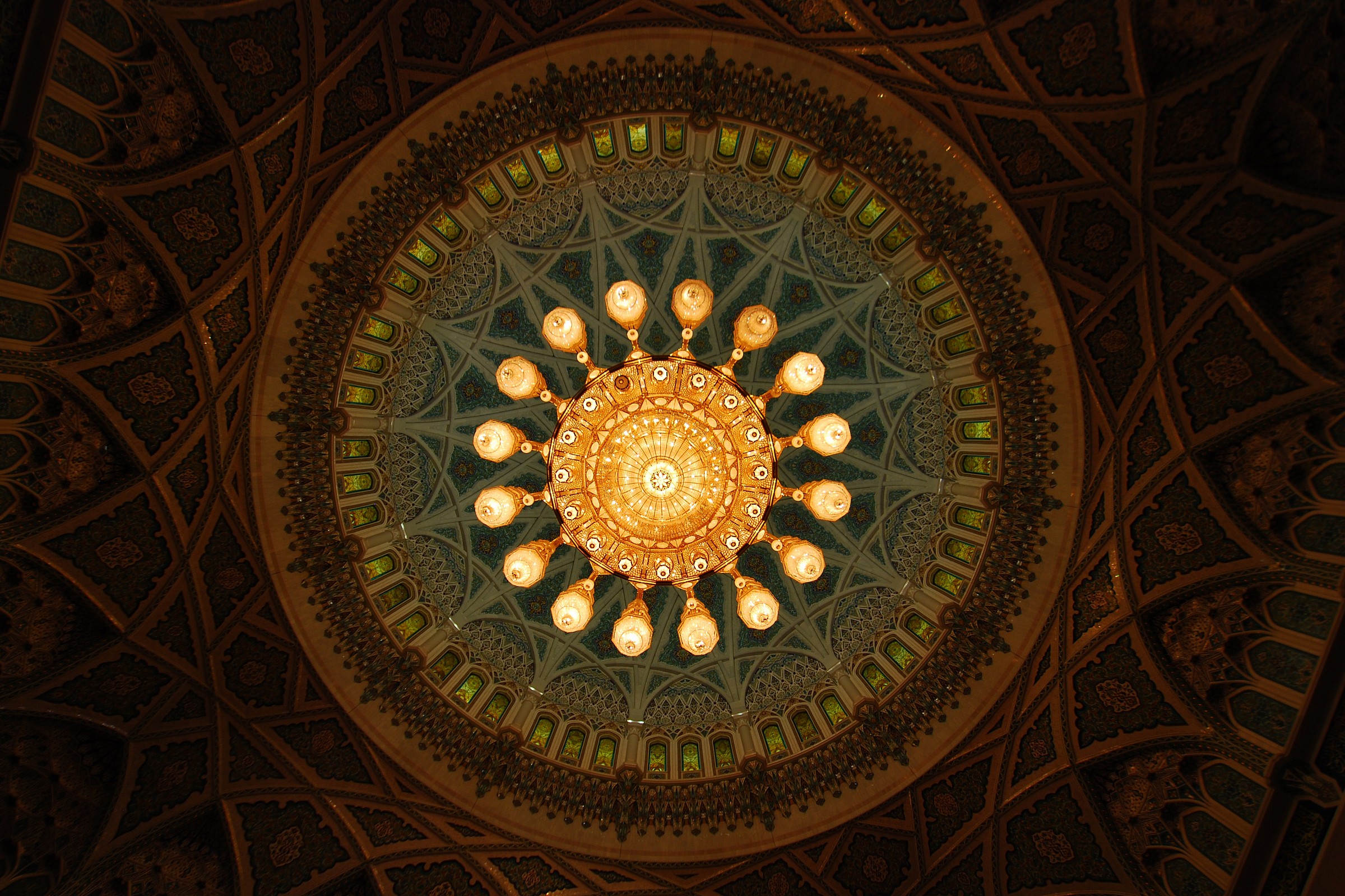 chandelier mosque in Muscat